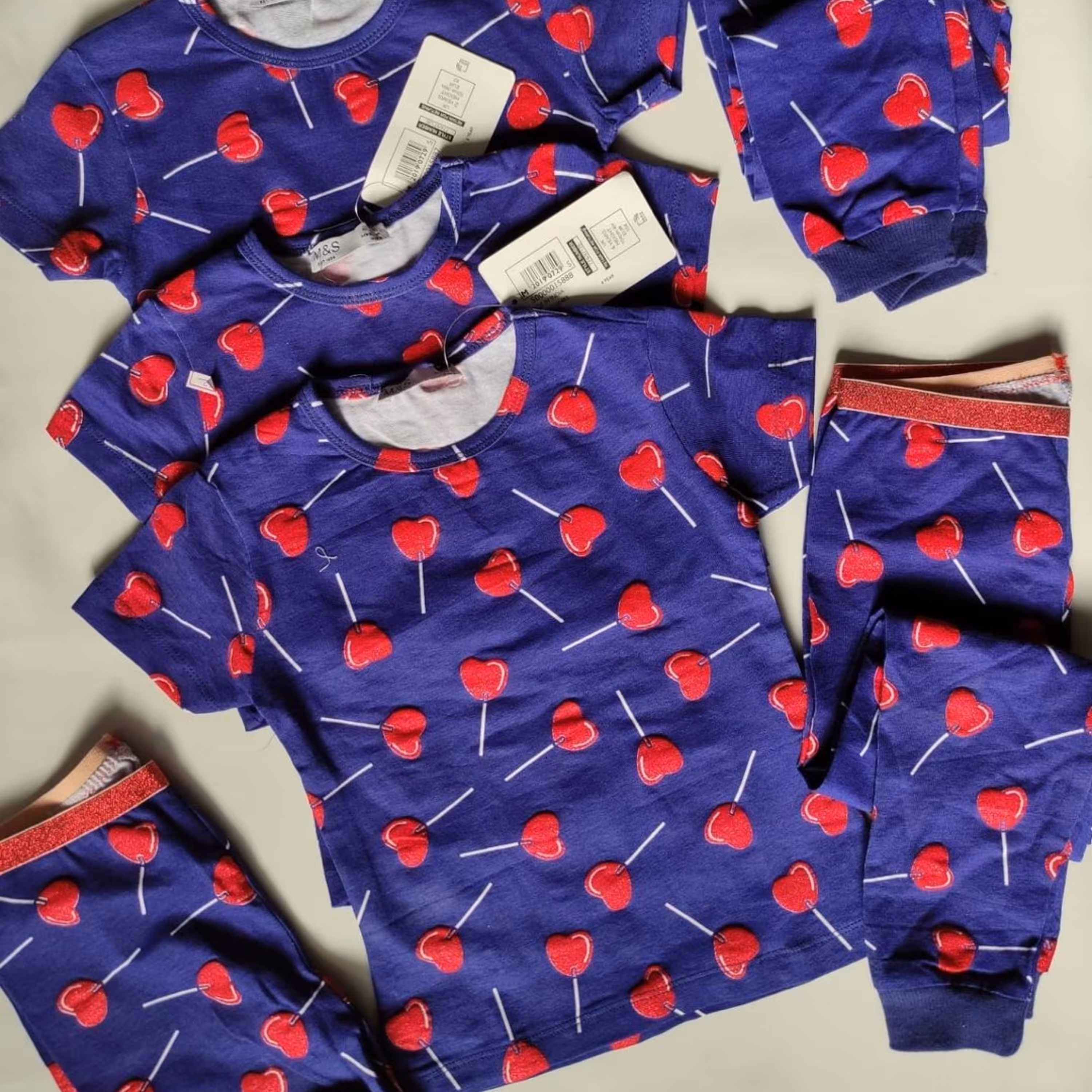 ست وارداتی بچگانه دخترانه( سایزبندی در توضیحات ذکر شده)