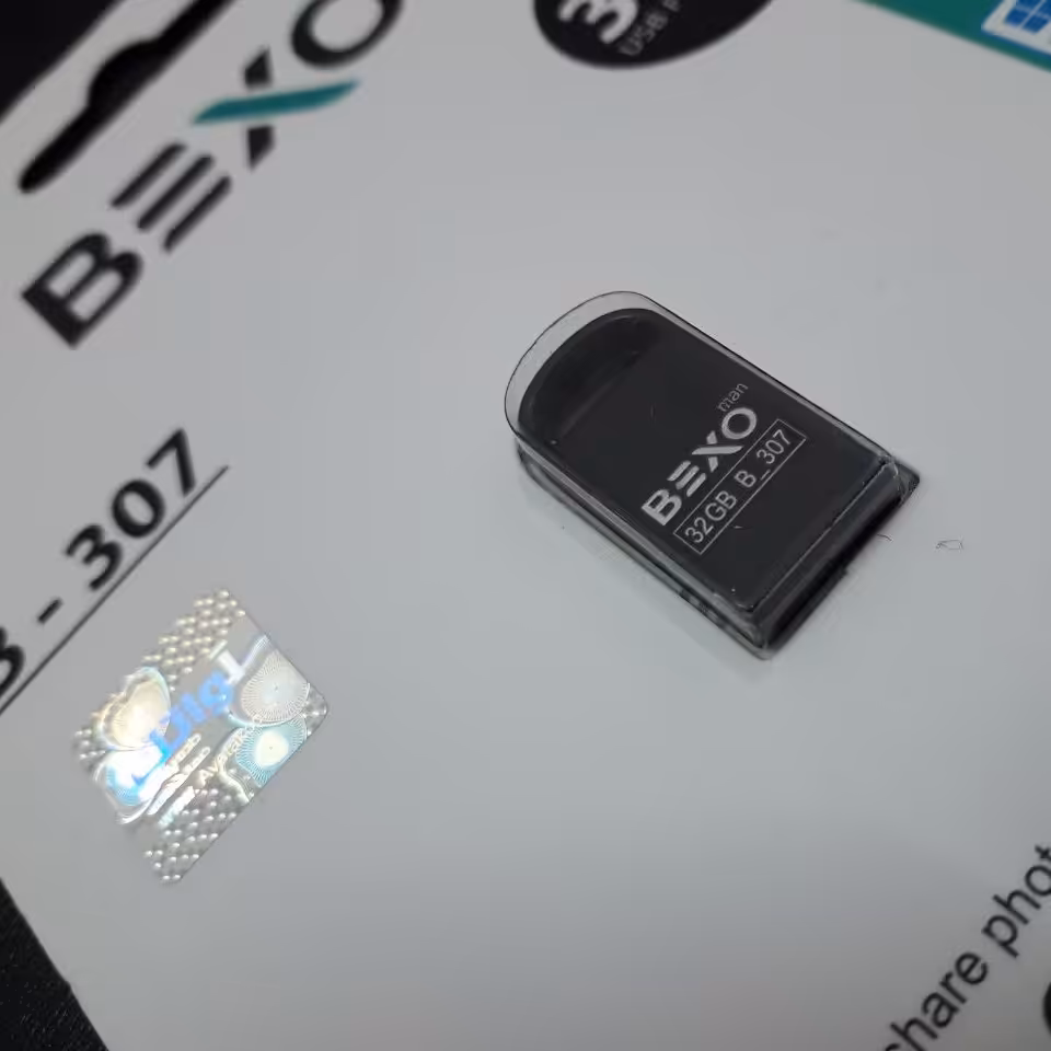 فلش  32 گیگ بکسو مدل 307 بلک