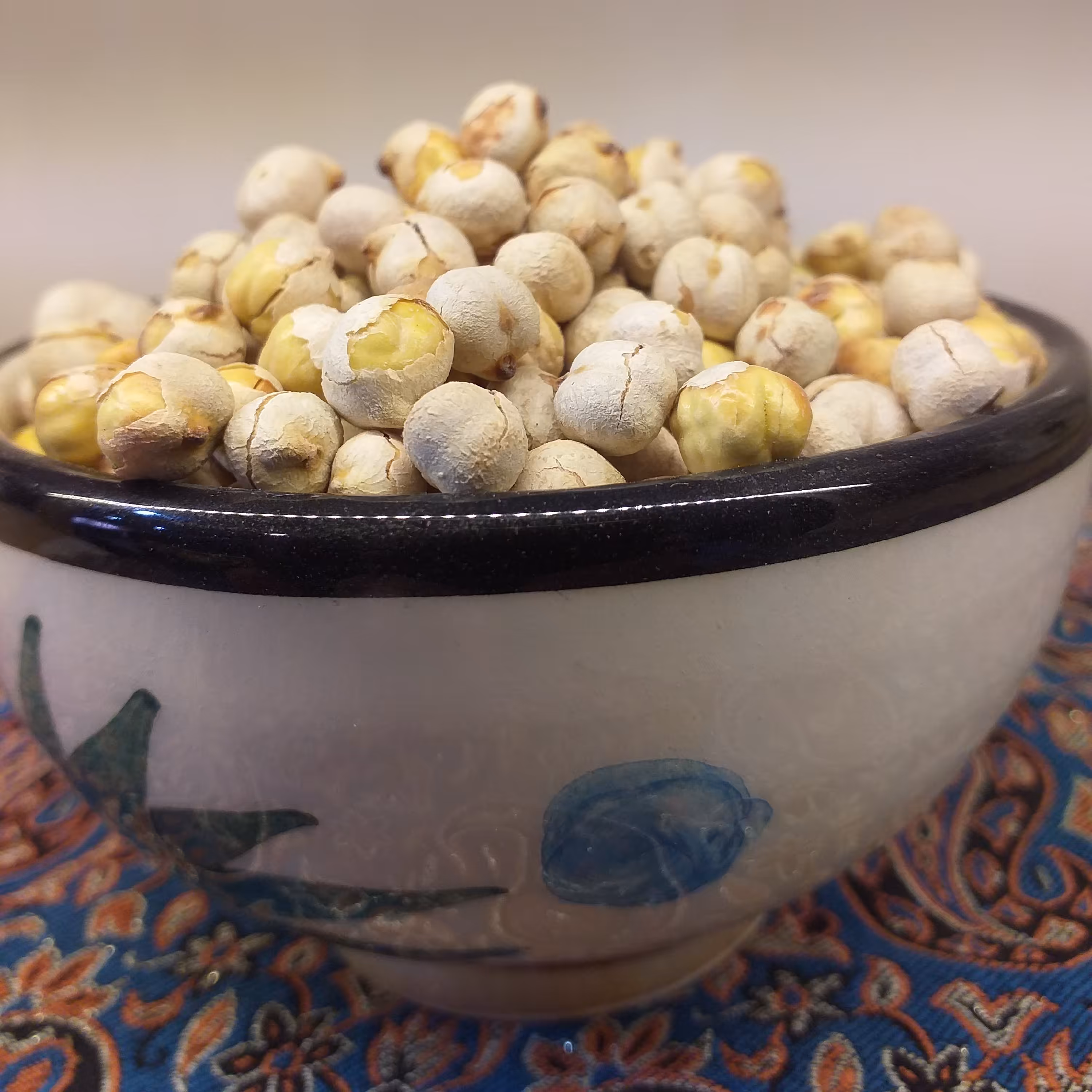 نخود شور  ریگ تف 300 گرمی خانه احسان کاشمر