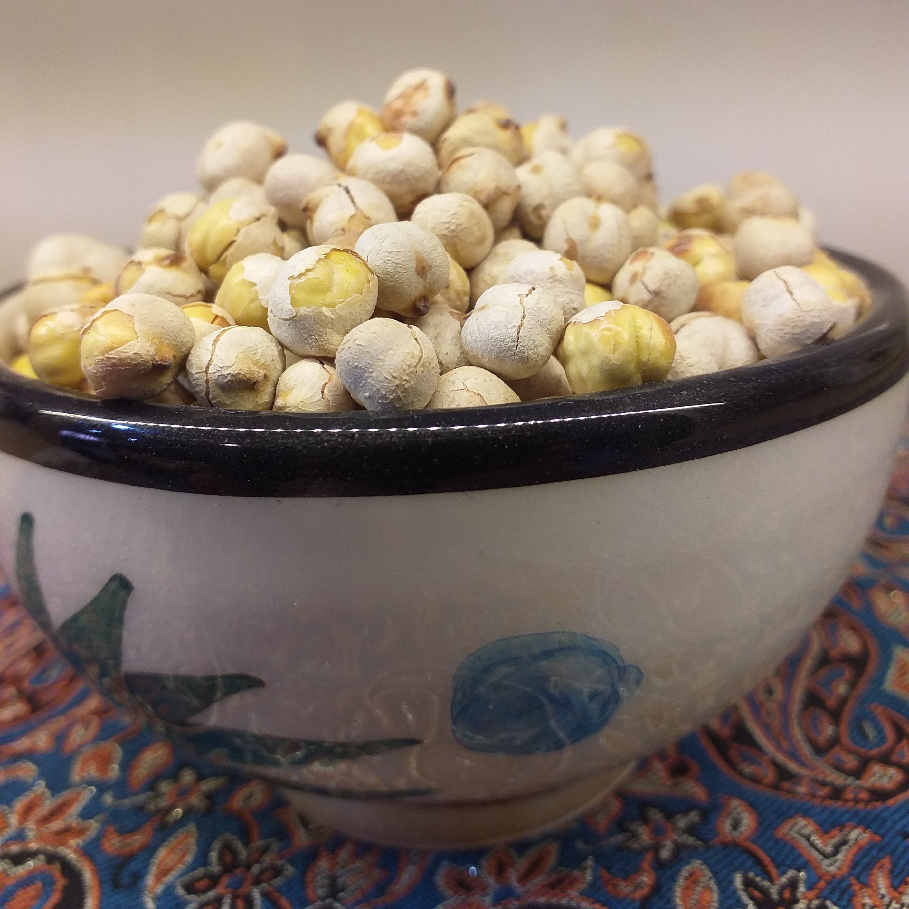 نخود شور  ریگ تف 300 گرمی خانه احسان کاشمر