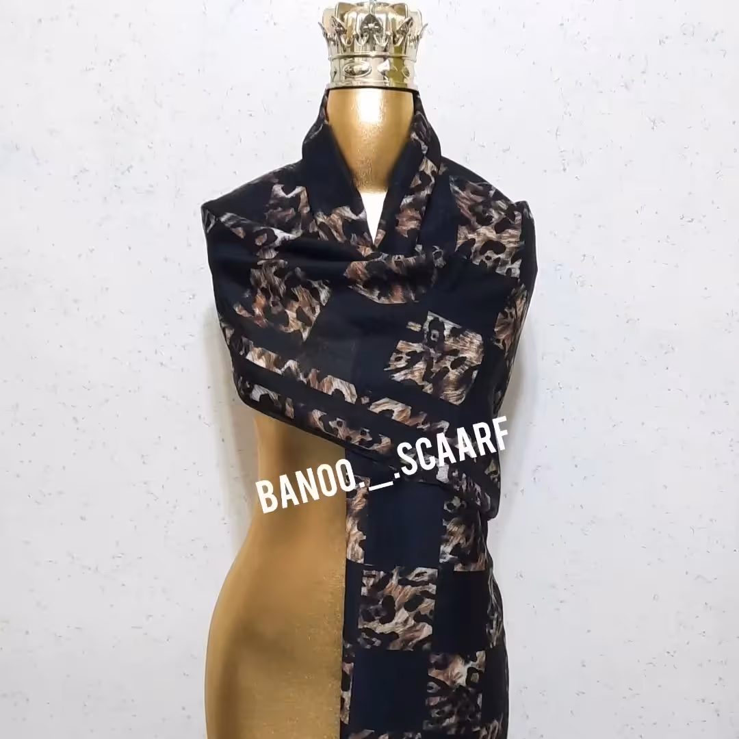 شال مشکی طرحدار
