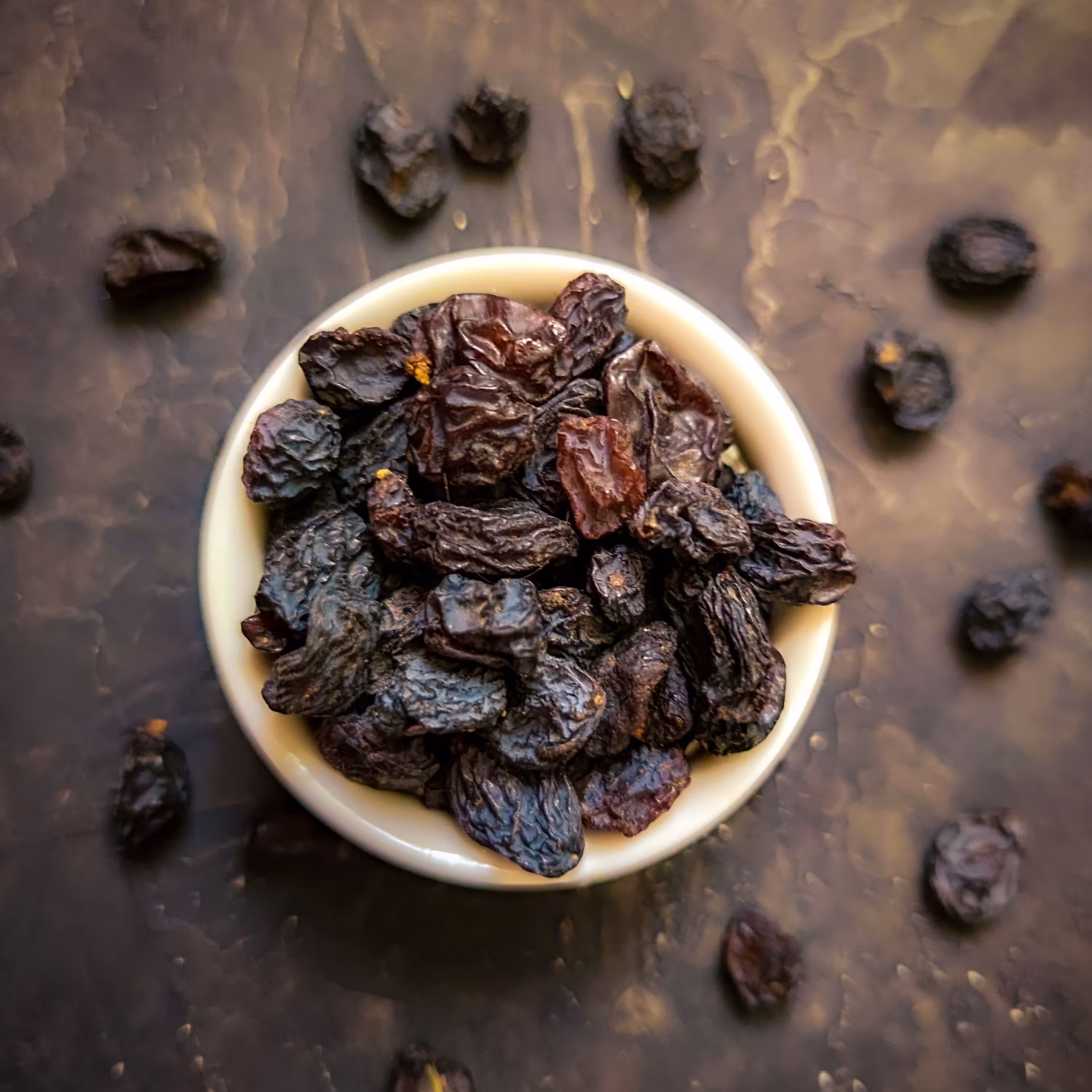 مویز بی دانه اعلا نیم کیلویی غرفه کنجد