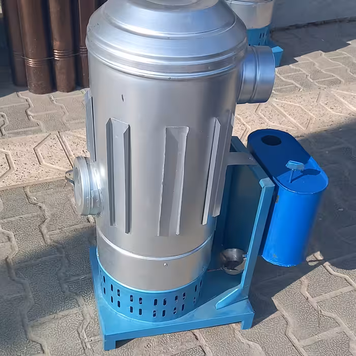 بخاری نفتی و گازوئیلی. قطر دهانه 26 سانت و ارتفاع 70 سانت درب از جلو رنگ معمولی 