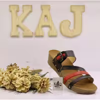 صندل زنانه KAJ رنگ مشکی قرمز