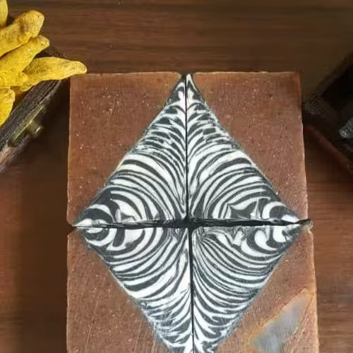 صابون زرد چوبه و زغال