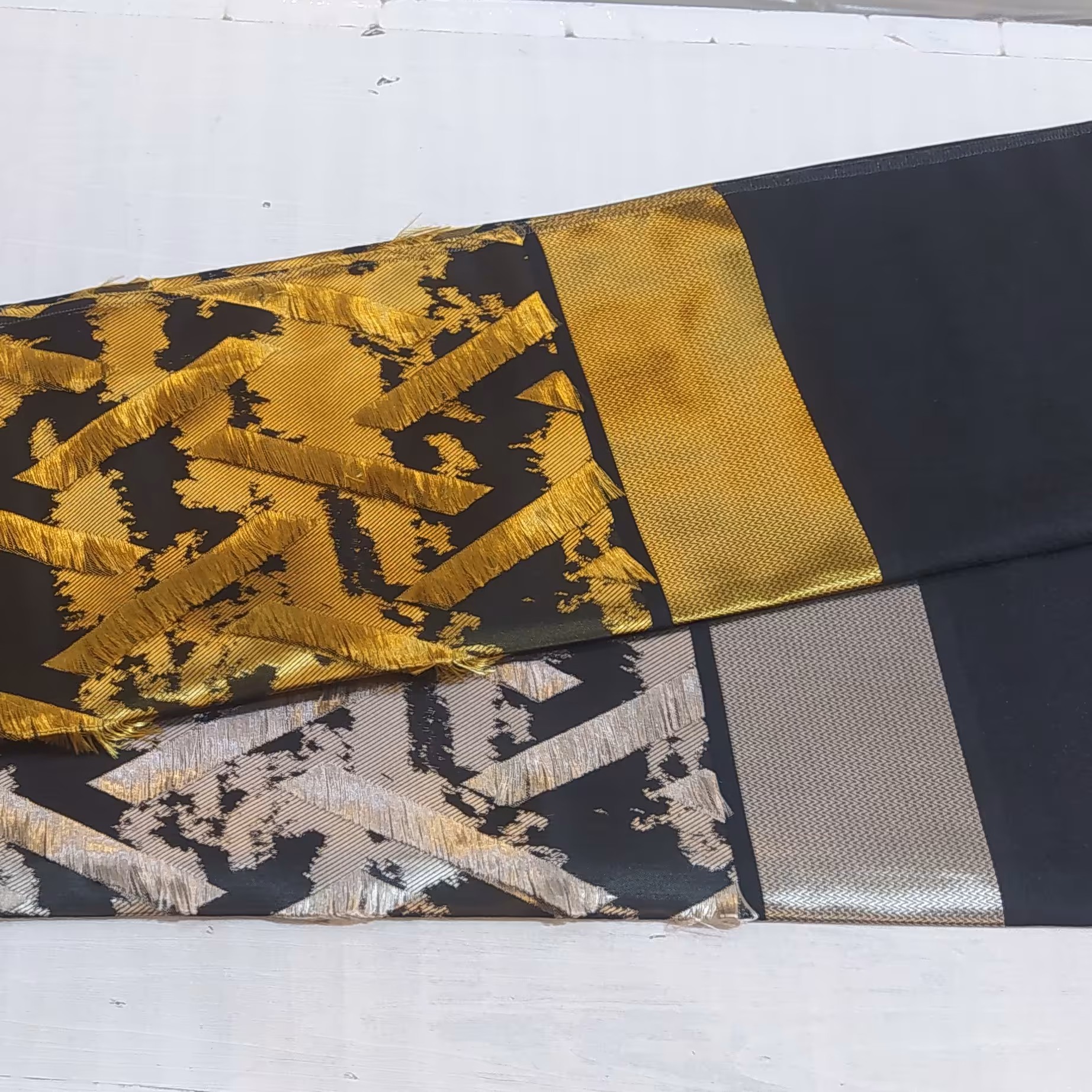 پارچه پرده ساتن خوابی 2