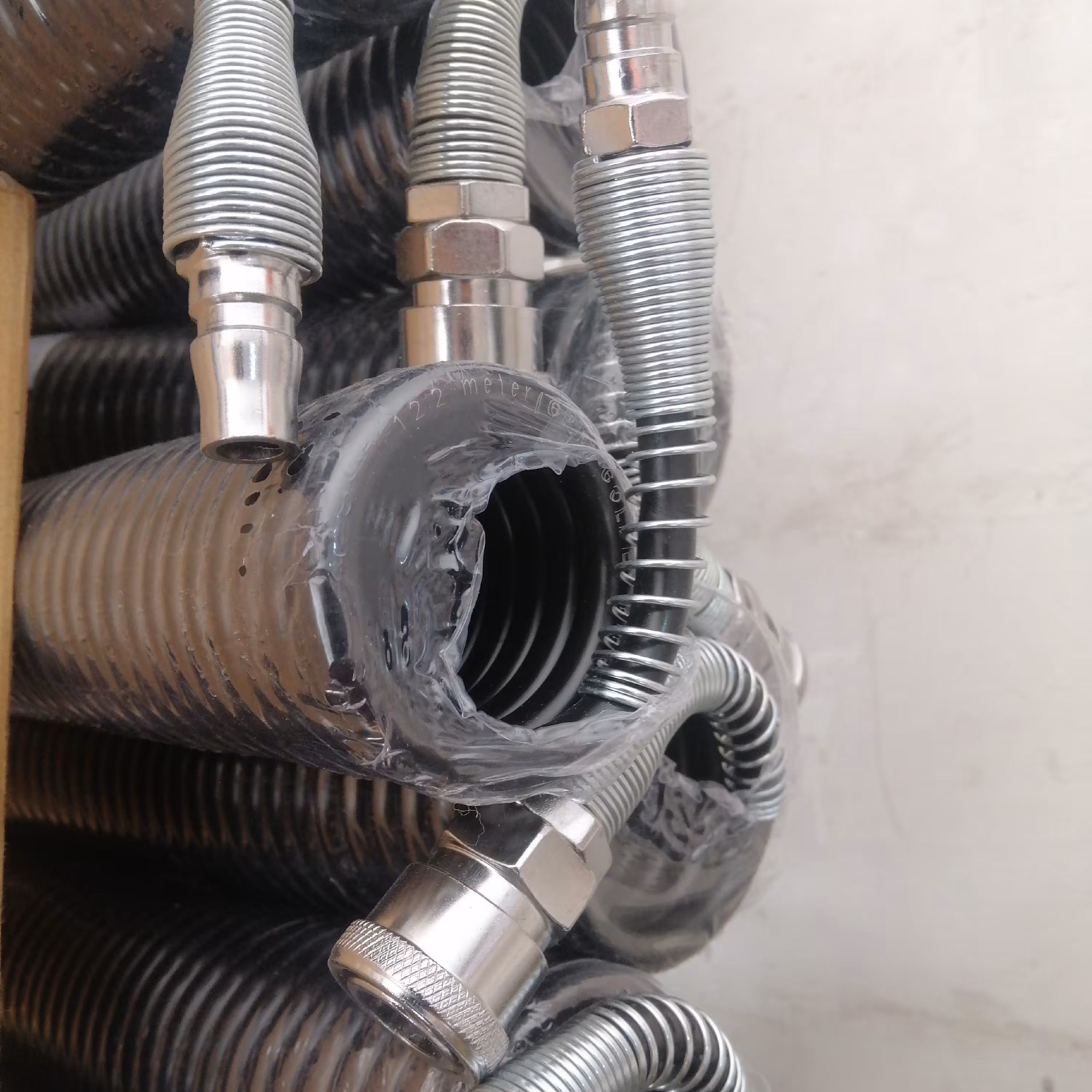 شیلنگ فنری پمپ باد 10 متری 5 در 8 کوبلینگ دار