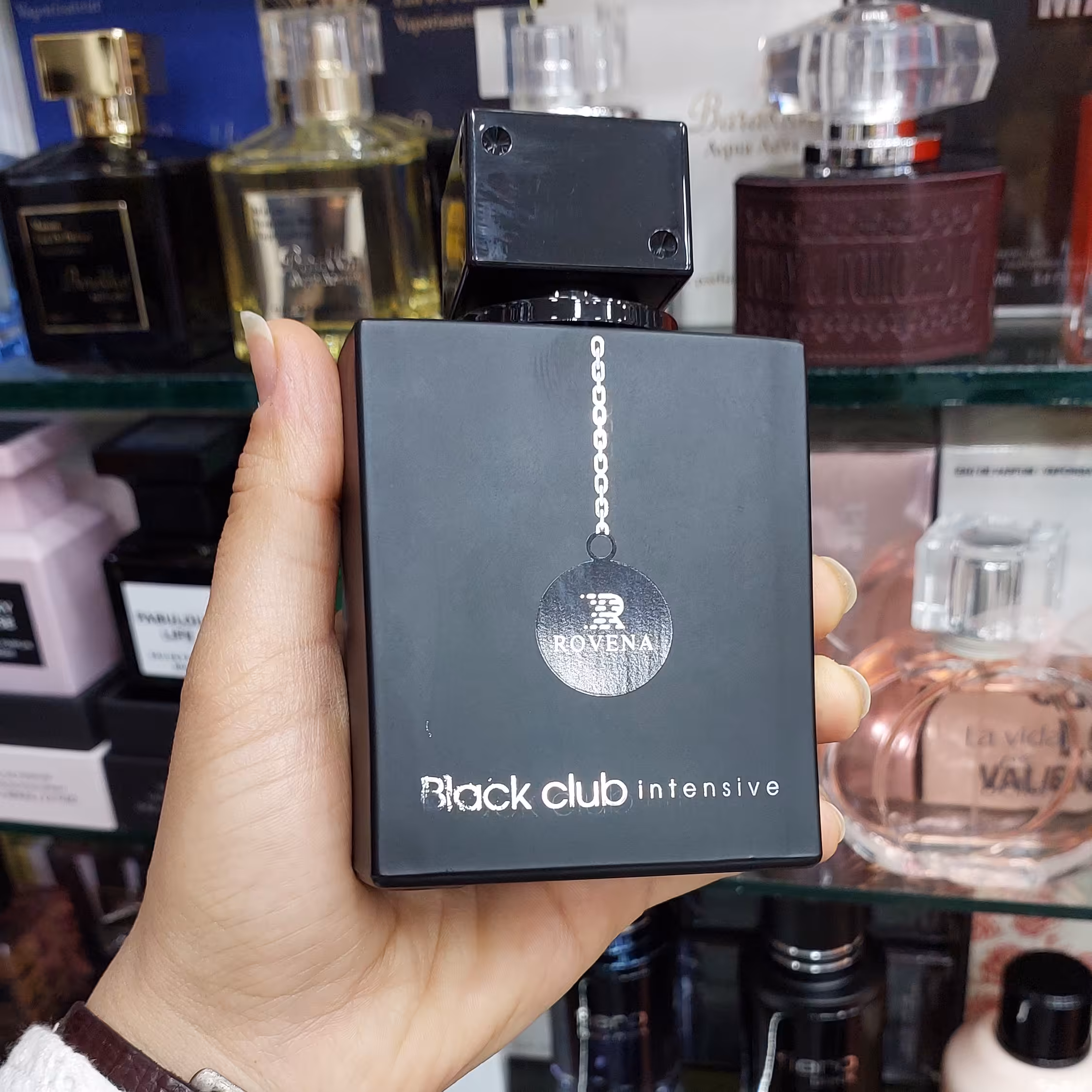 عطر ادکلن کلاب د نویت اینتنس جدید مردانه 100 میل  Armaf Club de Nuit Intense


