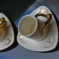 فنجان قهوه خوری 2 عددی طرح پرنده طلاکوب برند کاراجا هوم محصول کشور ترکیه
