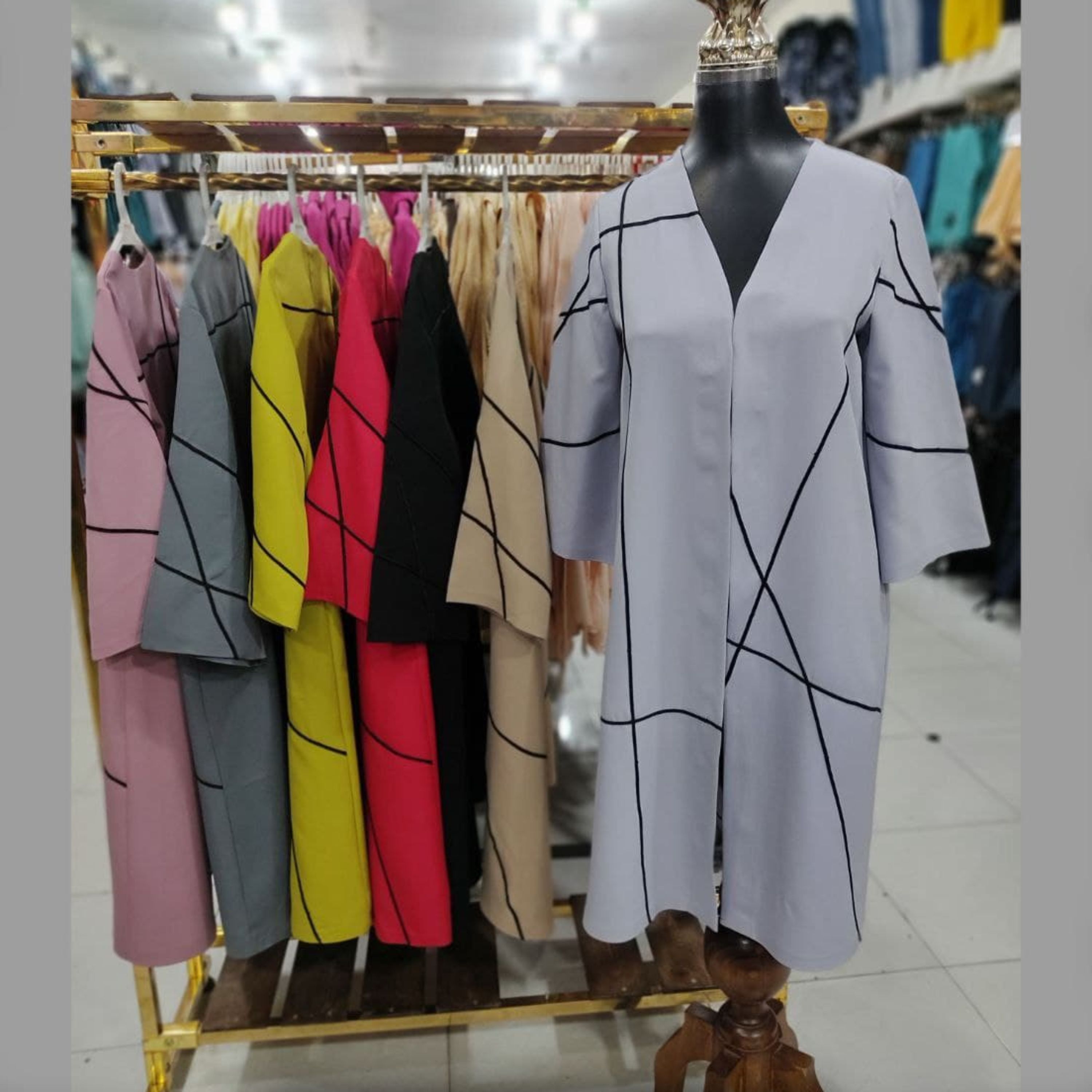 مانتو مازراتی طرحدار