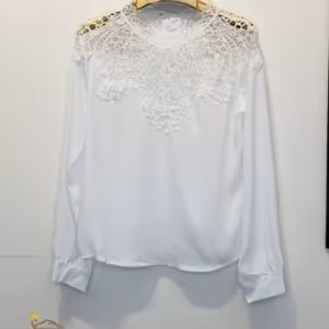 شومیز زنانه یقه گیپوری رنگ سفید مدل TUC112W