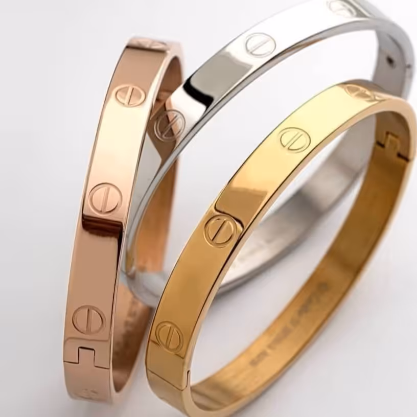 دستبند الگویی کارتیر