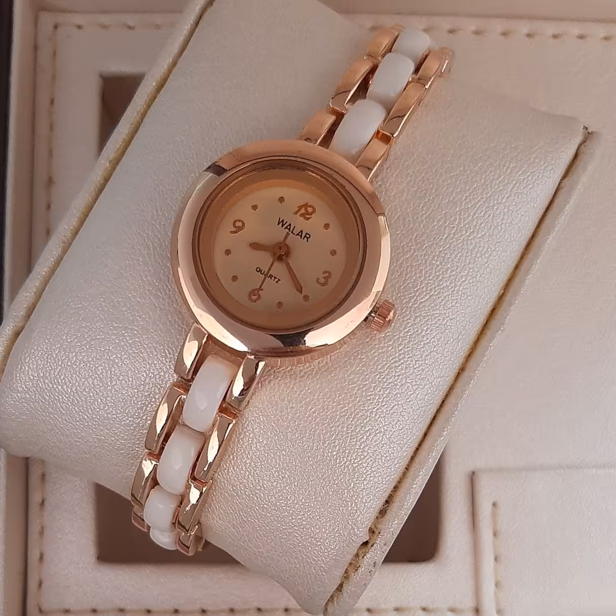 ساعت زنانه طرح سرامیکی والار،شیک و خوش دست