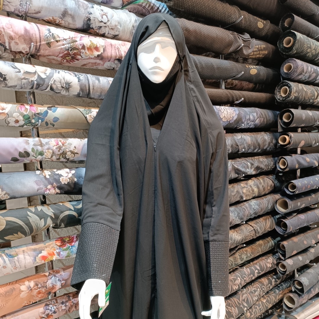 چادر دوخته شده مدل صدفی جنس کرپ کره ای