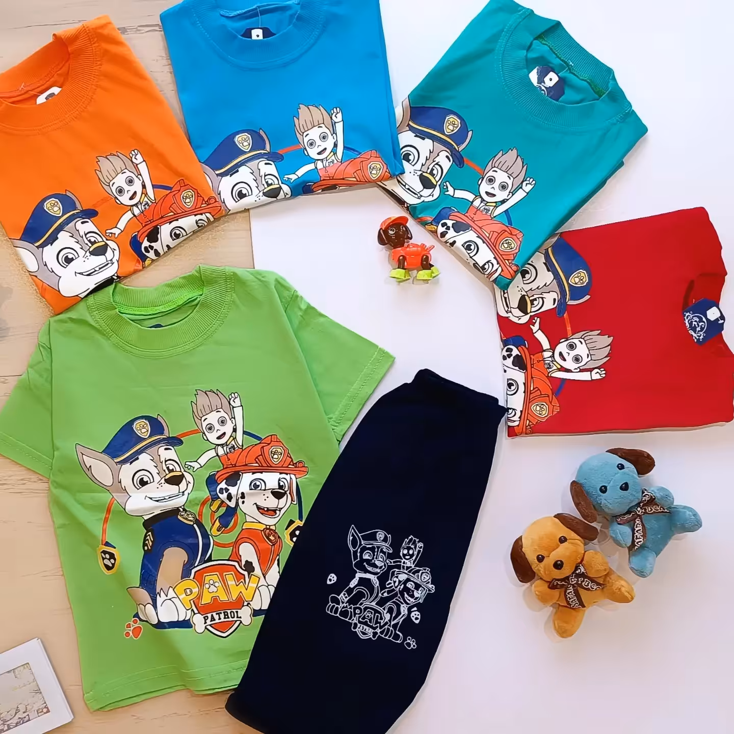 لباس بچه ست تیشرت و شلوارک طرح سگهای نگهبان 2 لباس کودک لباس پسرانه تیشرت پسرانه 