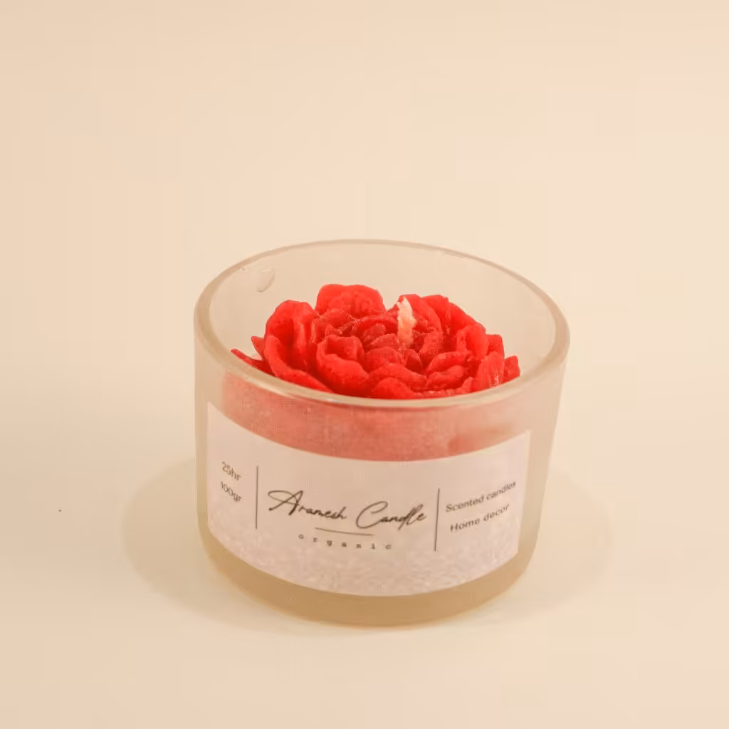 شمع لیوانی مدل گل رز ، دارای رایحه ادکلنی ،رنگ قرمز 