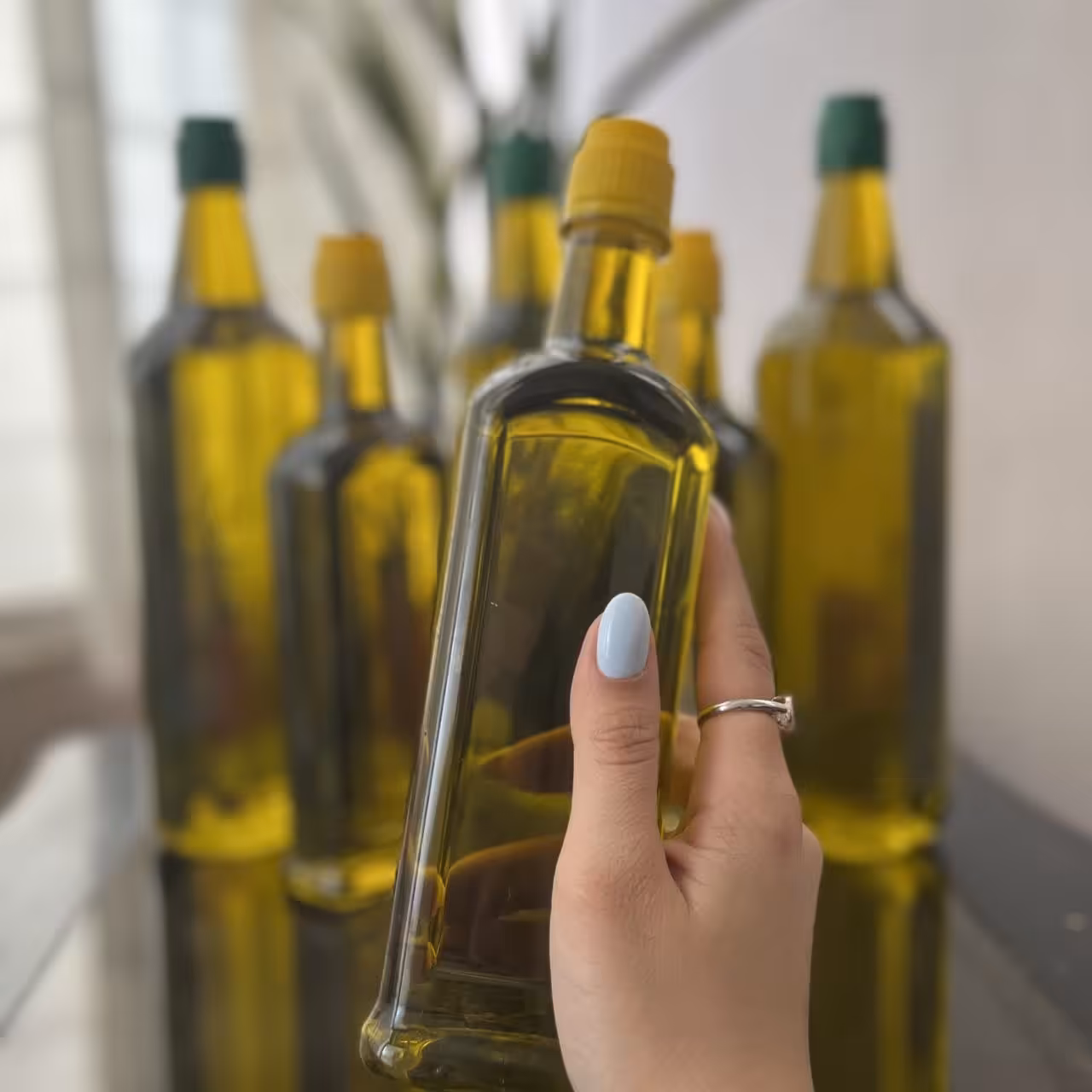 روغن زیتون بکر بی بو خالص 20 کیلویی با تضمین کیفیت