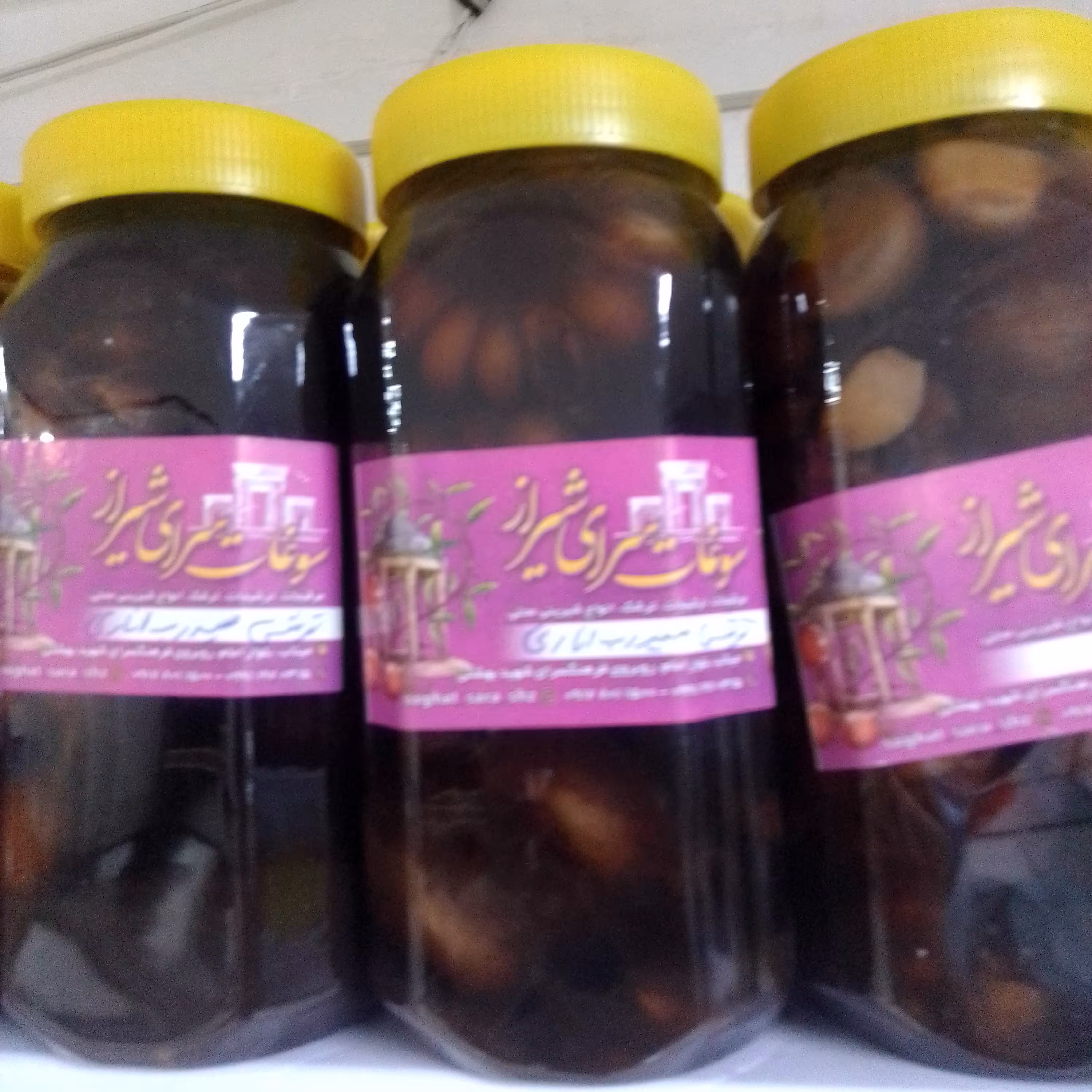 ترشی سیر با رب انار