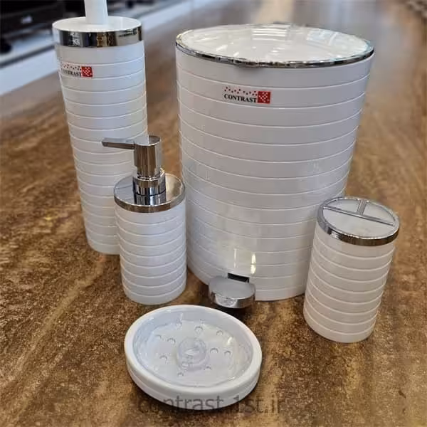 ست بهداشتی 5 پارچه خط درشت سفید-کروم کنتراست