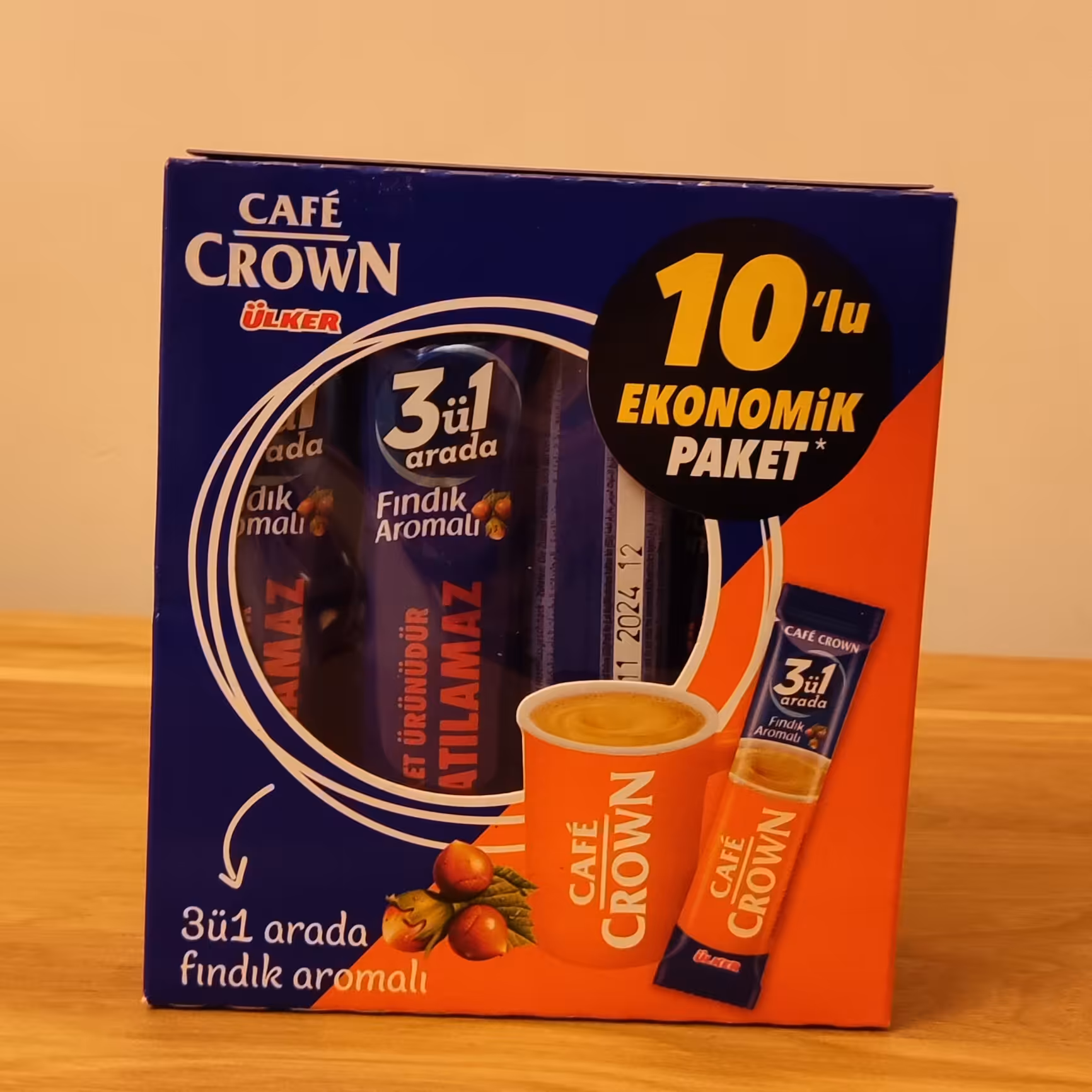 نسکافه کافه کرون فندقی فوری  خوش طعم 10 ساشه 18 گرمی محصول ترکیه 