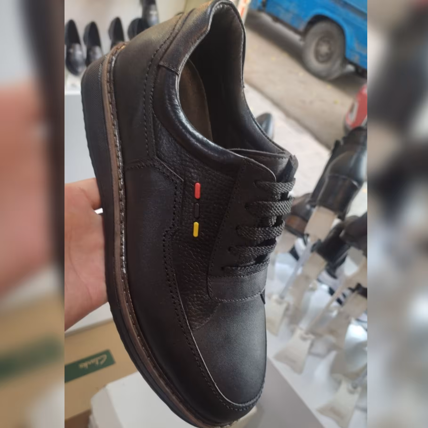 کفش مردانه چرم طبیعی ( رویه و آستر و کفی داخل همه چرم طبیعی هستند با زیره پیو نرم و سبک و راحت) مدل A