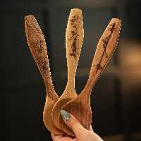 قاشق سرو  طرح دار چوب گردو 