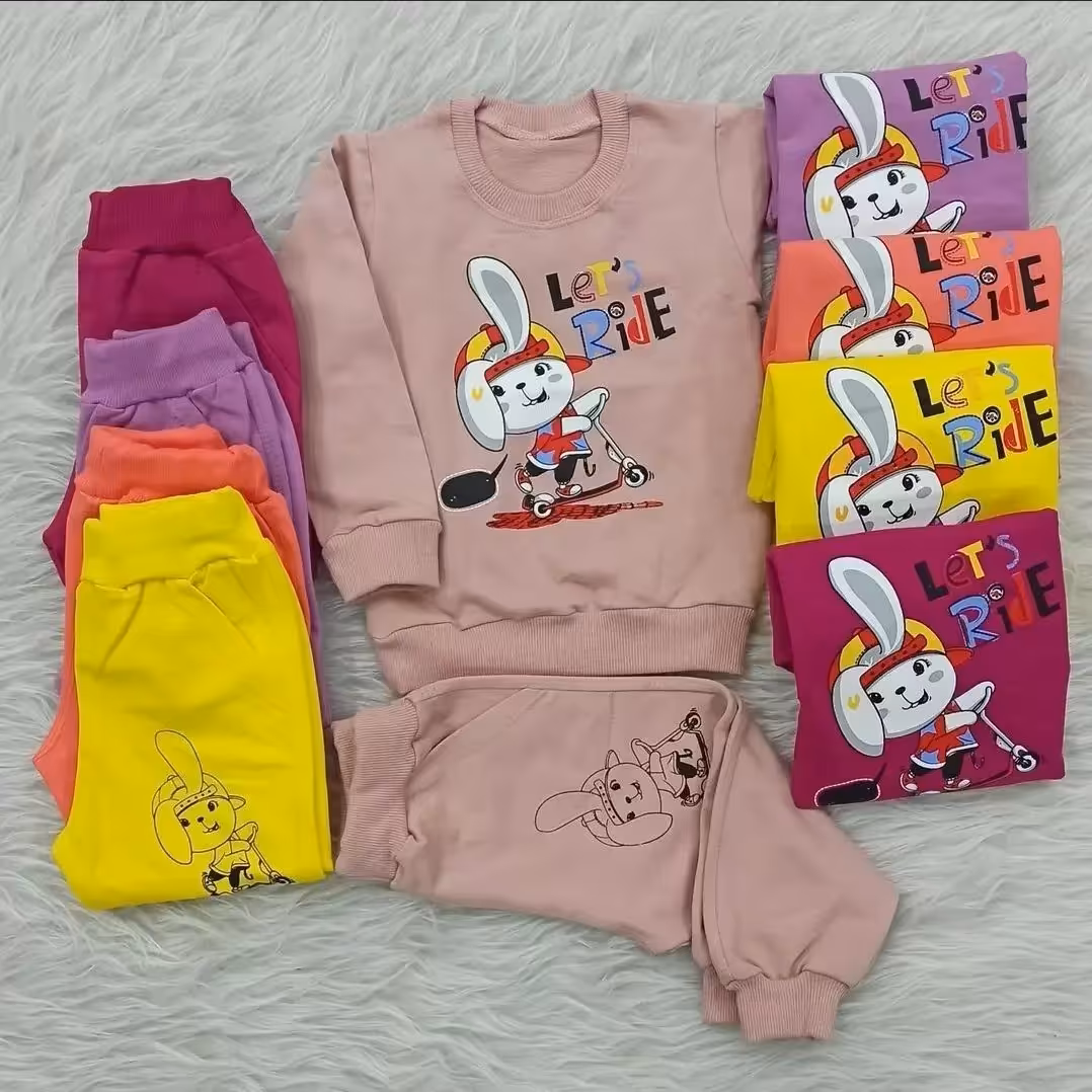 بلوز و شلوار  خرگوش اسکیت سوار 