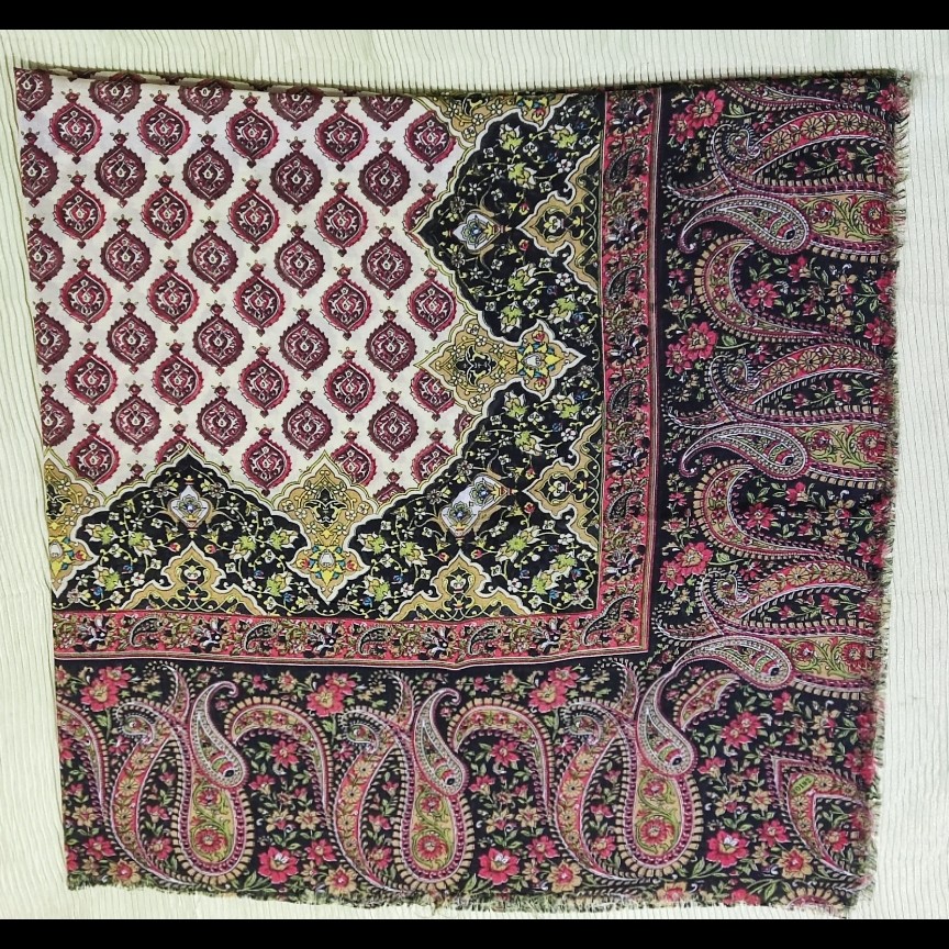 روسری قواره دار زنانه