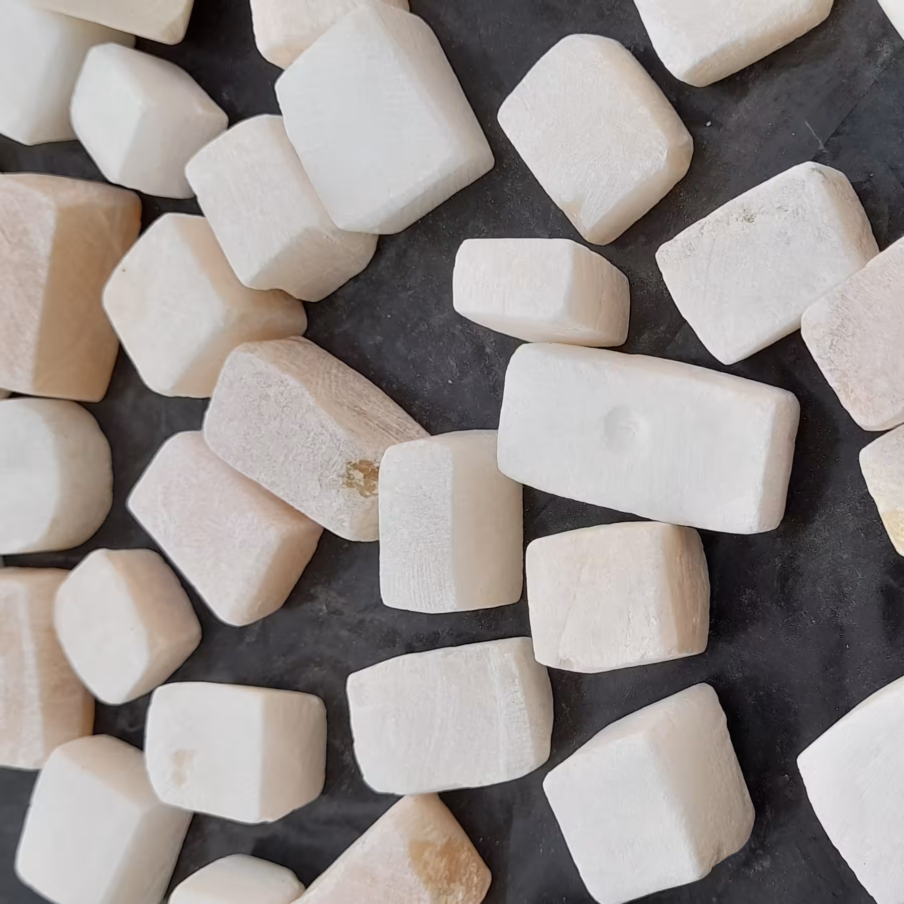 سنگ آلاباستر  (شکل حبه قند)