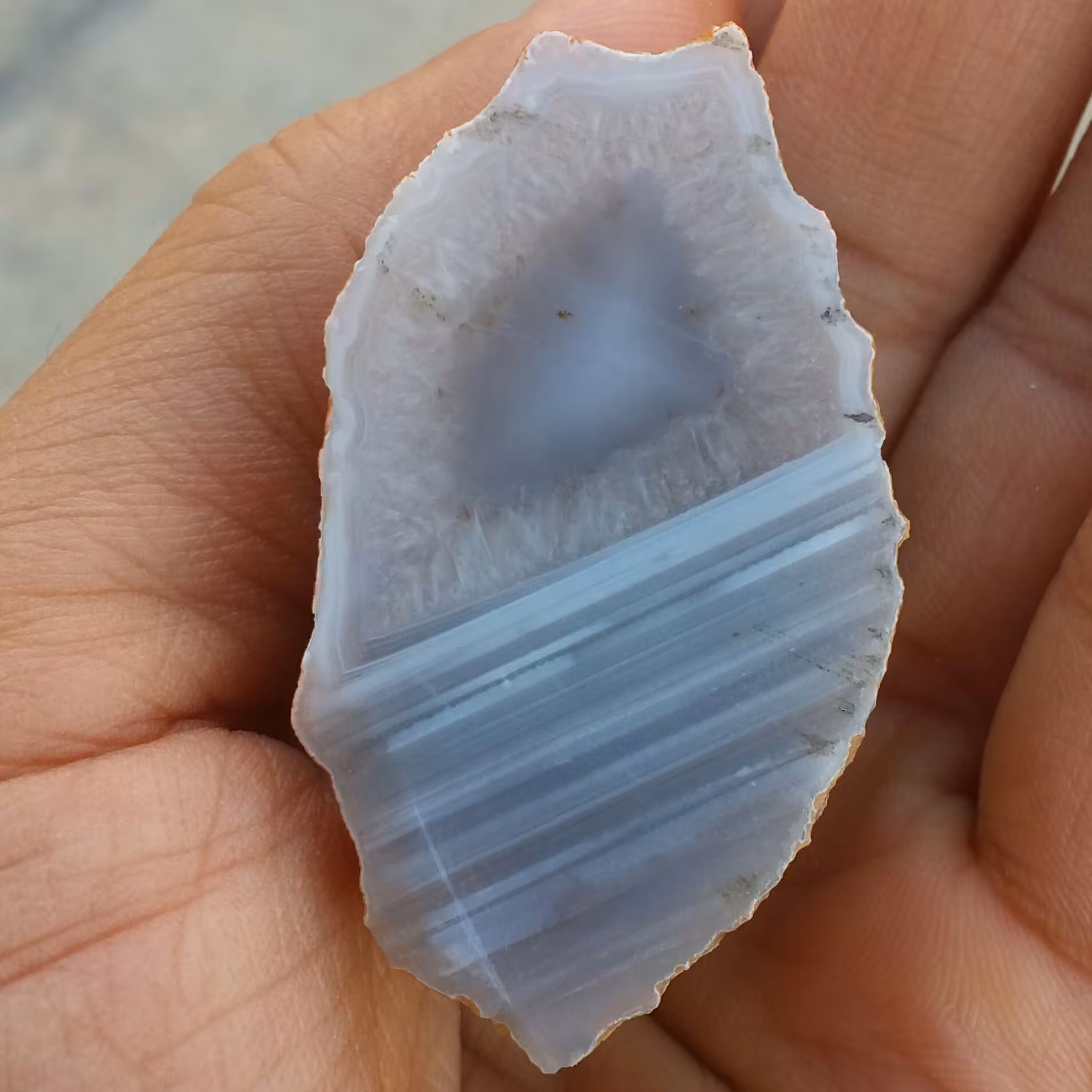 اسلایس سنگ راف عقیق سلیمانی 3بعدی خطی منظم ژئوددار محشر 100 در 100 طبیعی شاهکار خلقت دیدنی
کد7862