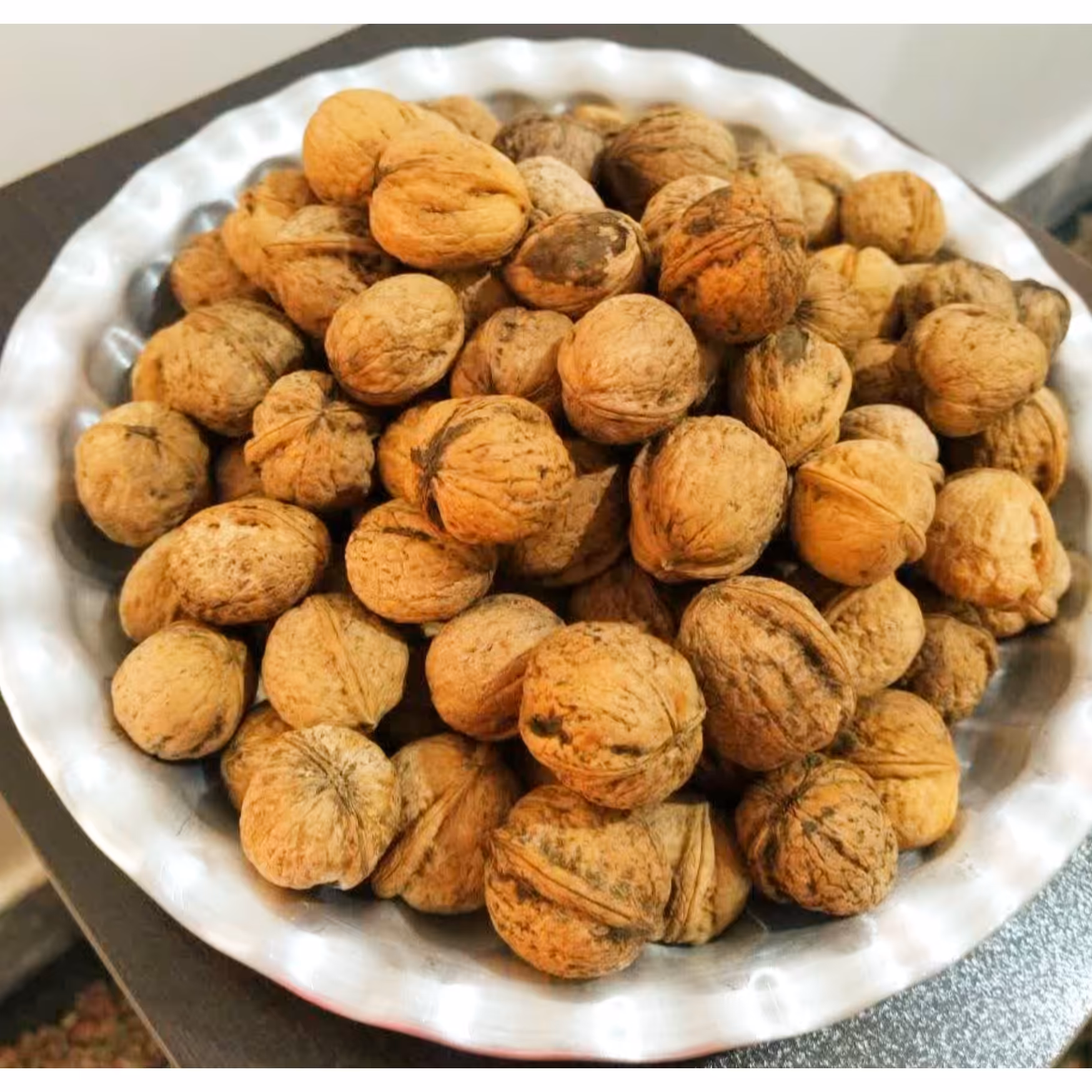 گردو  مغز سفید  پر چرب کردستان طعم عالی ارسال رایگان