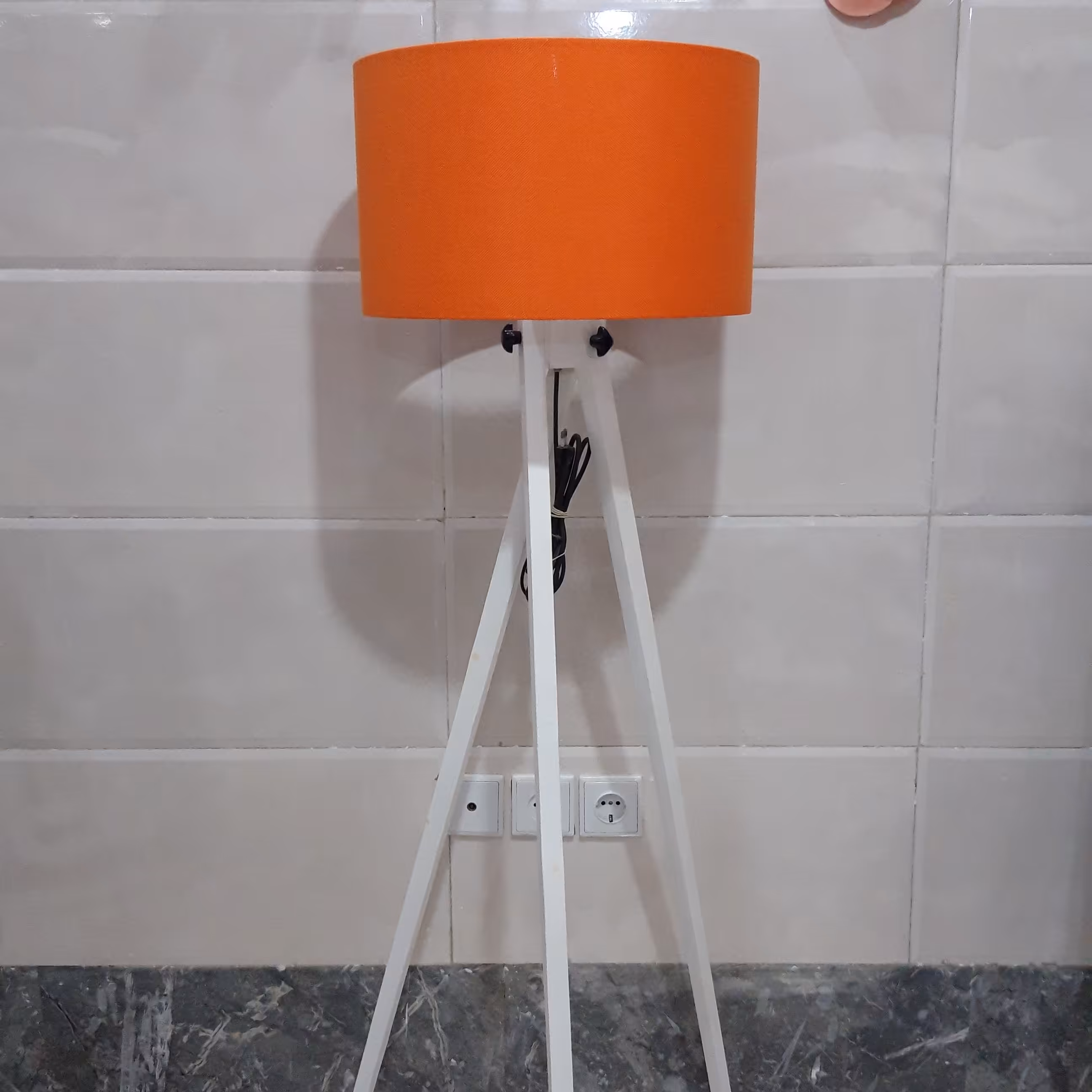 آباژور سه پایه سفید شید ساده