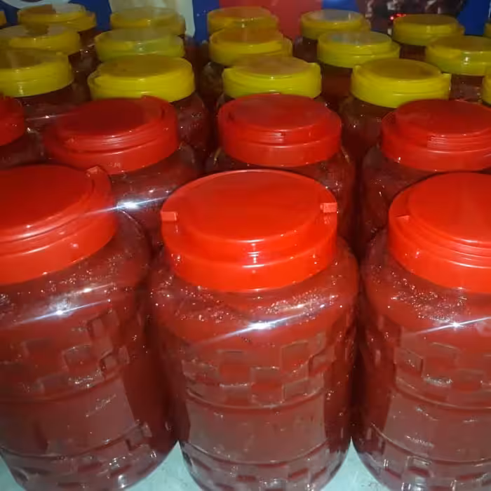 رب گوجه فرنگی خالص(5کیلو) ارسال به صورت پس کرایه میباشد 