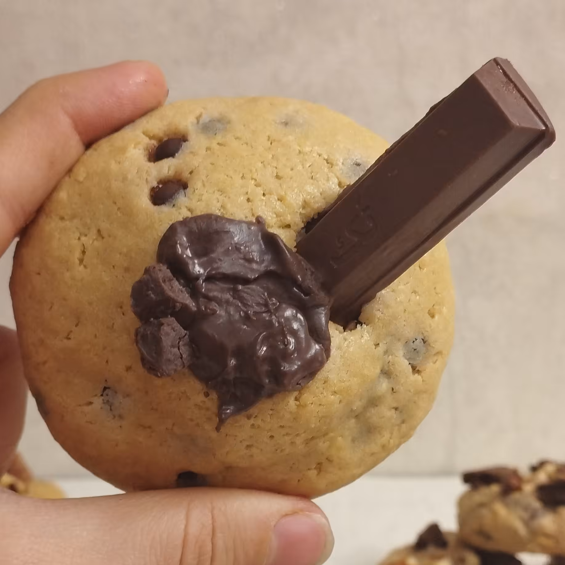 کوکی نارگیلی با مغز ترافل نارگیل دونه ای(ارسال پس کرایه و با پیک)