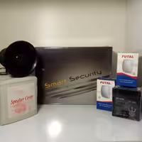 دزدگیر سیم کارتی فاکس با دوچشمی فوتال و باطری4 آمپر و آژیر