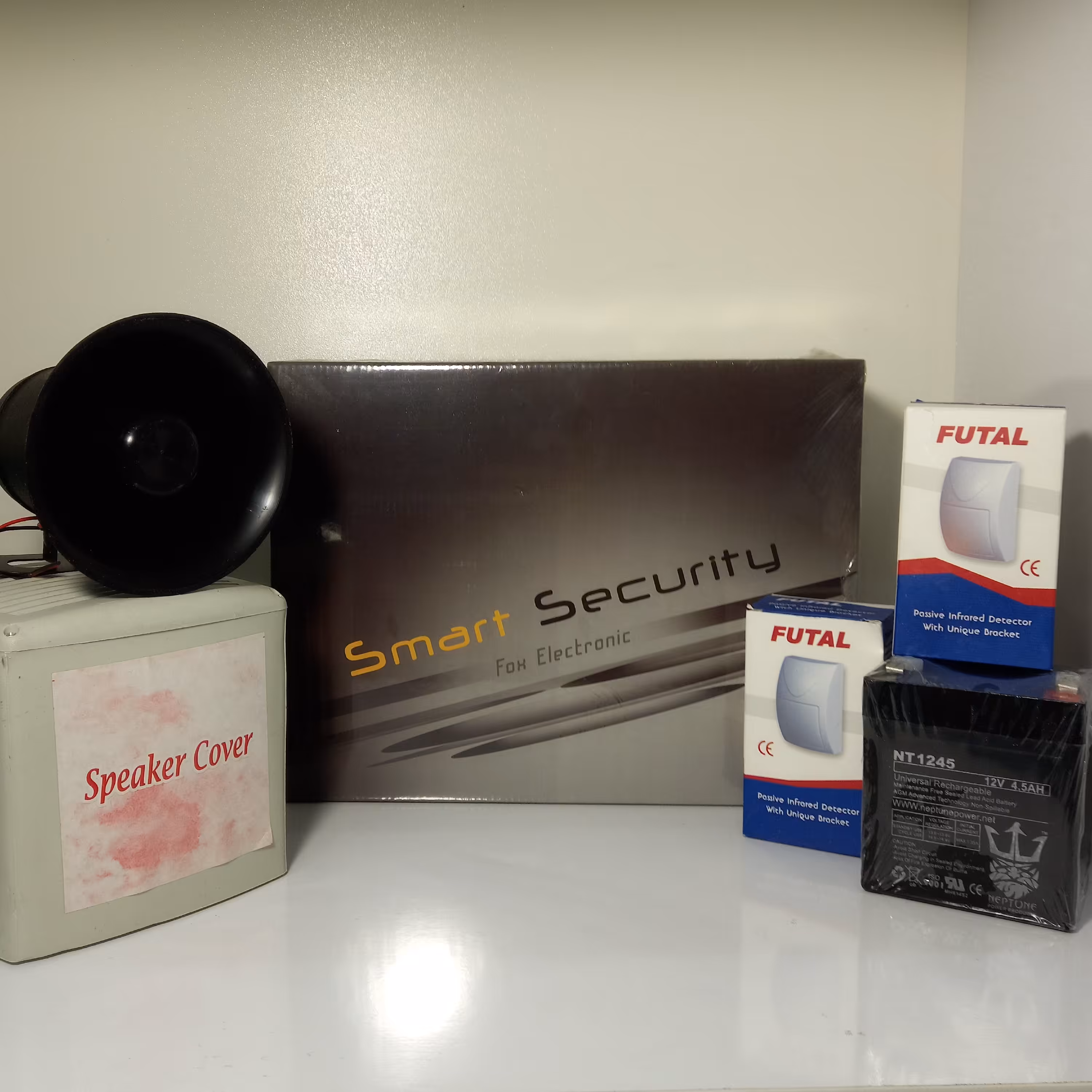 دزدگیر سیم کارتی فاکس با دوچشمی فوتال و باطری4 آمپر و آژیر