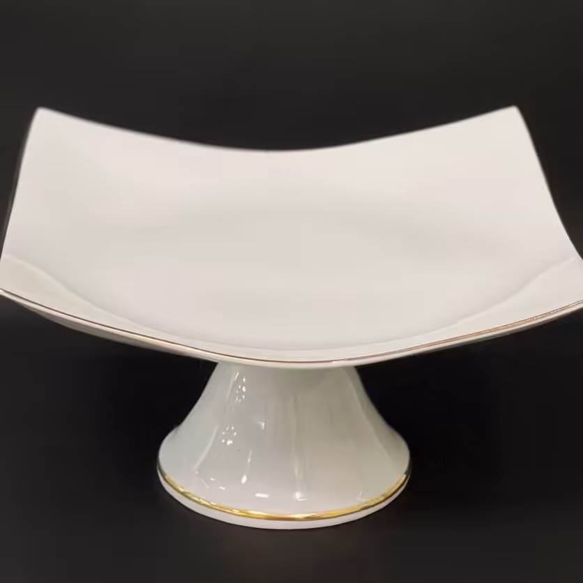 شیرینی خوری پایه دار لب طلا جنس چینی درجه یک شرکت مقصود