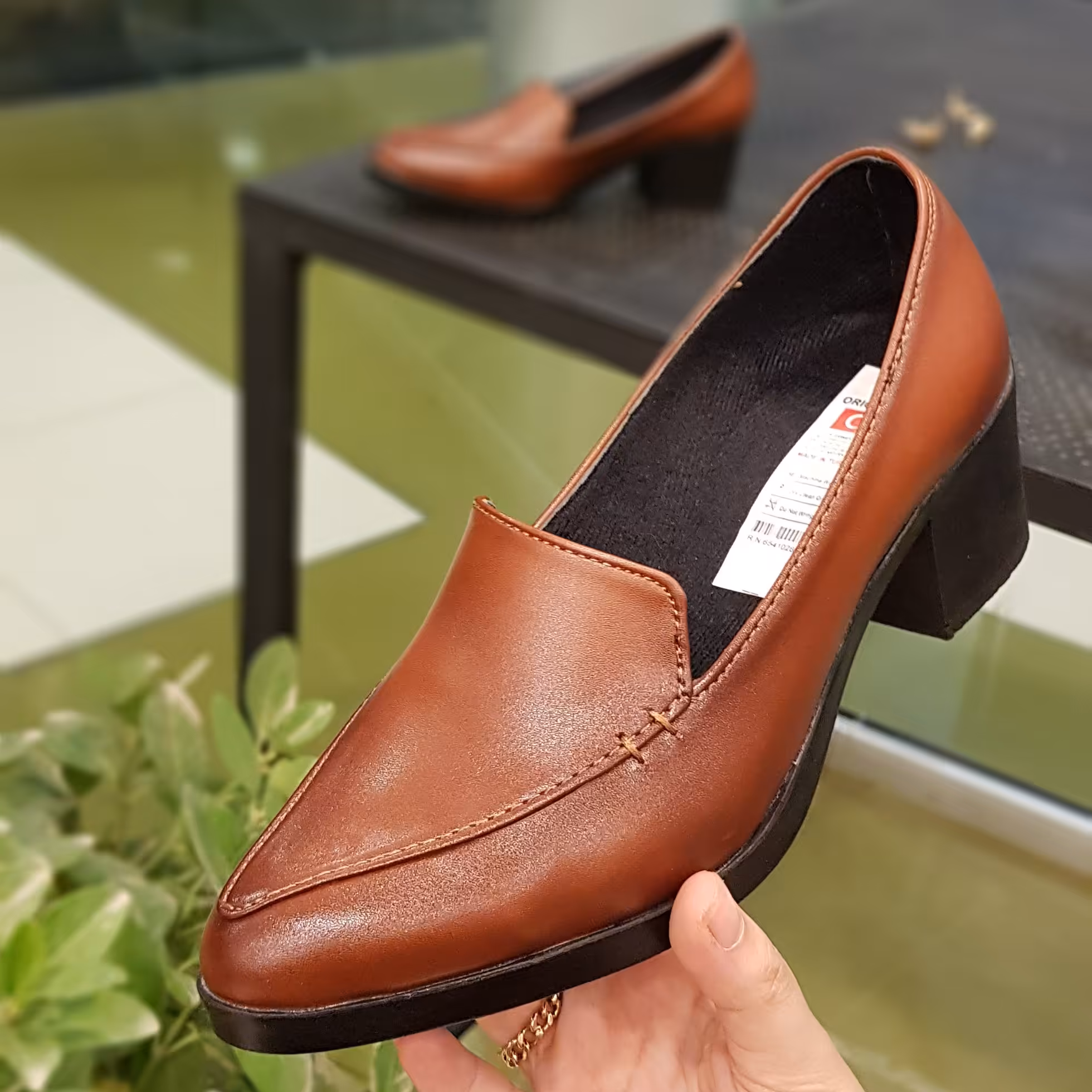 کفش طبی اداره سبک