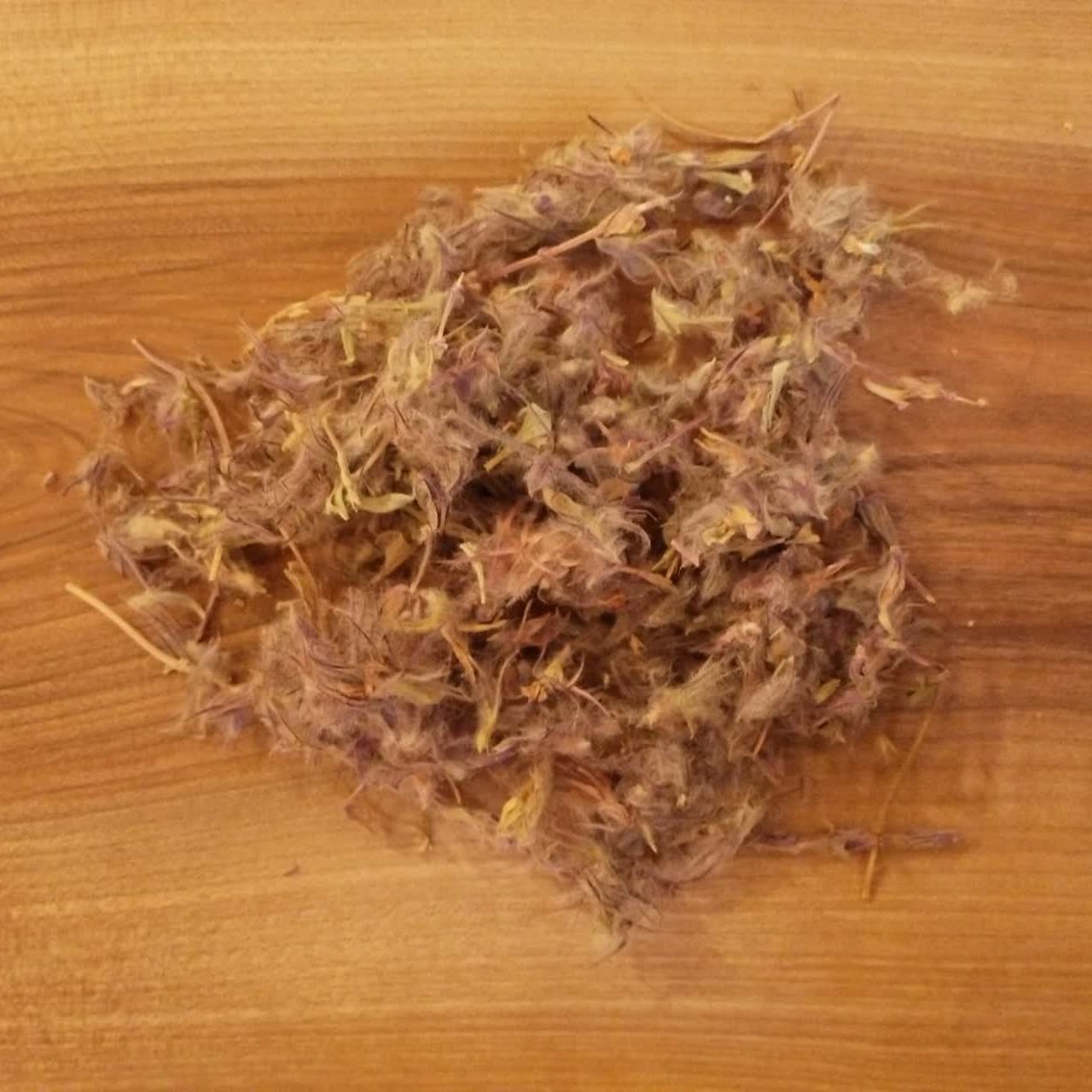 چای کوهی اعلا در بسته بندی (100 گرمی)