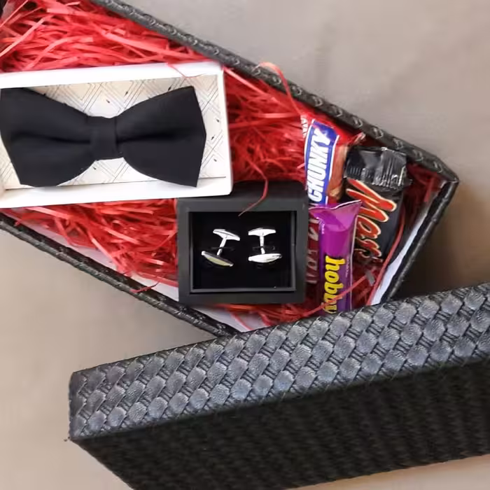 جعبه های  کادویی مخصوص عیدی دادن و تولد  با  انتخاب هدیه ی مورد علاقه ی خودتون(پس کرایه)