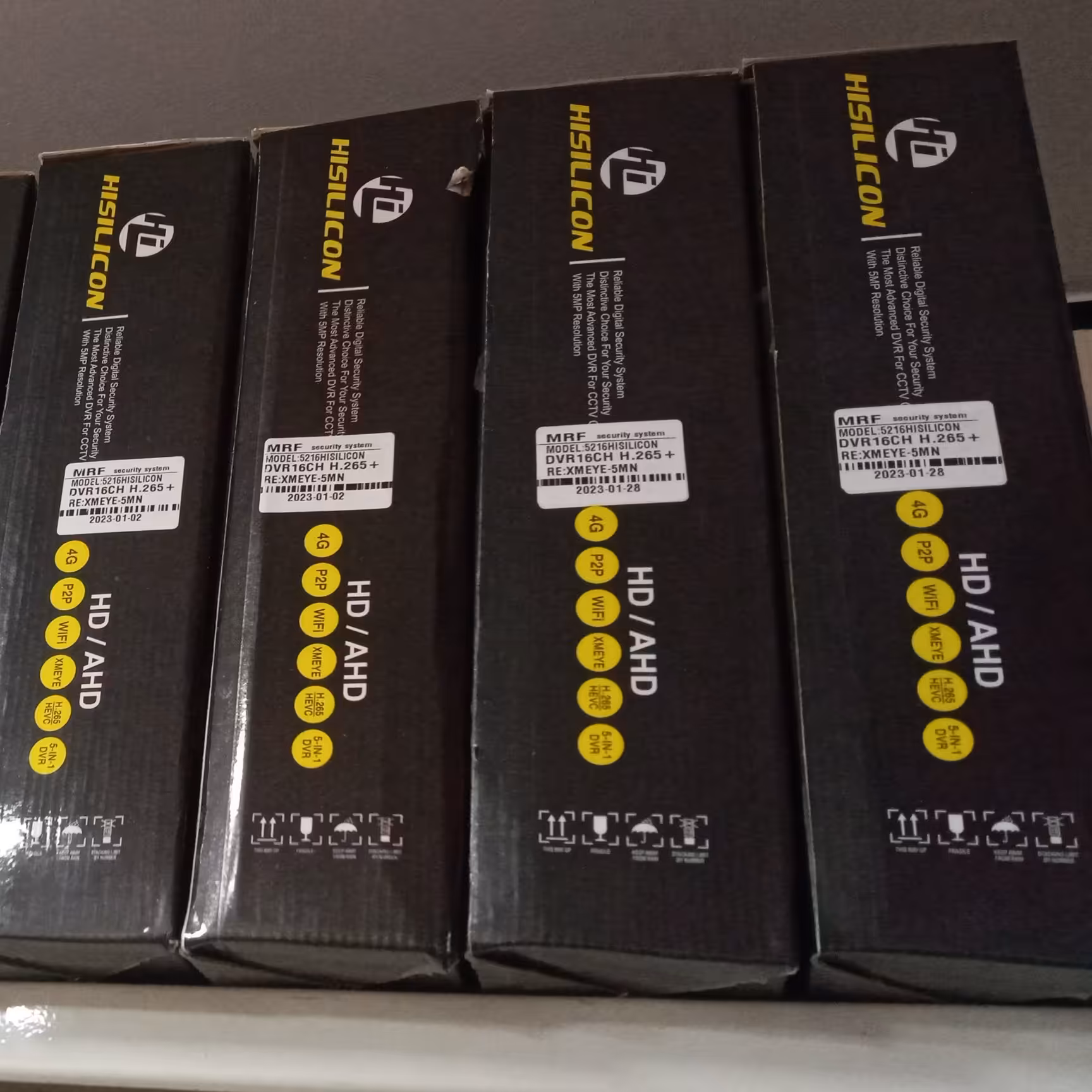 دستگاه دی وی آر  4  کانال 5 مگاپیکسل  هایسیلیکون 12 ماا گارانتی پشتیبانی از تمام دوربینهای اچ دی از انالوگ تا 5 مگ 