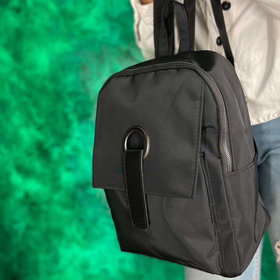 کیف کوله پشتی مشکی تک رنگ