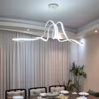 لوستر هوشمند مدرن vip اپ موبایل چهار حالته با ریموت و دیمر طرح مارپیچ