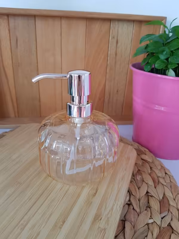 جامایع- رنگ عسلی راه راه عمودی