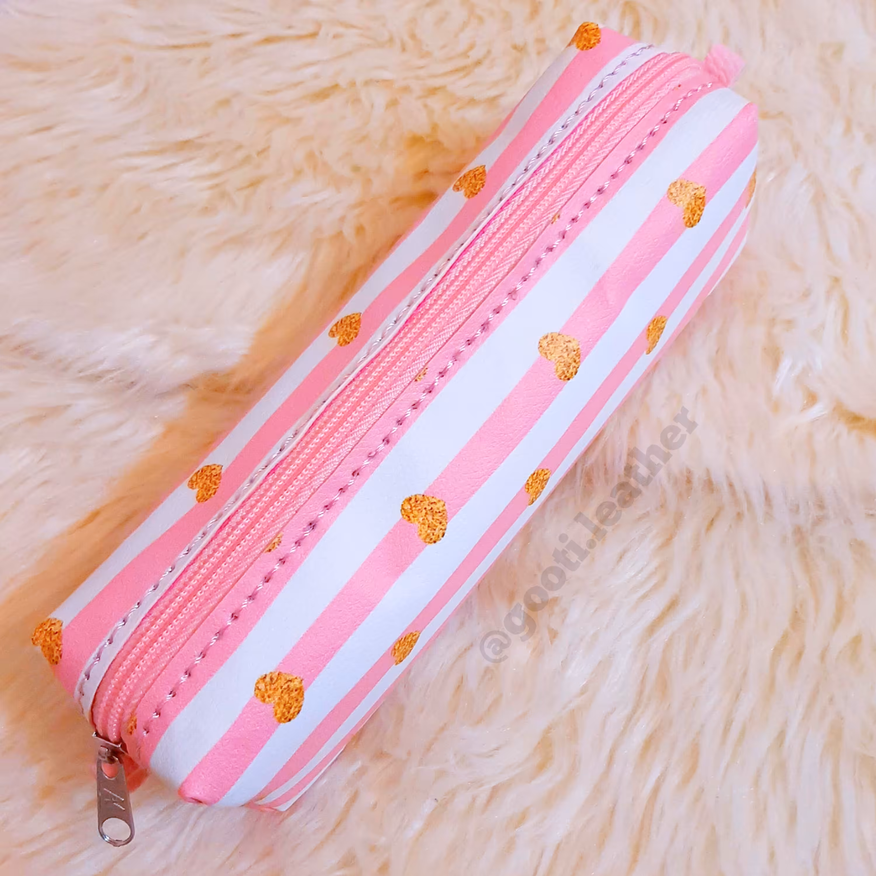 جامدادی صورتی راه راه دخترونه