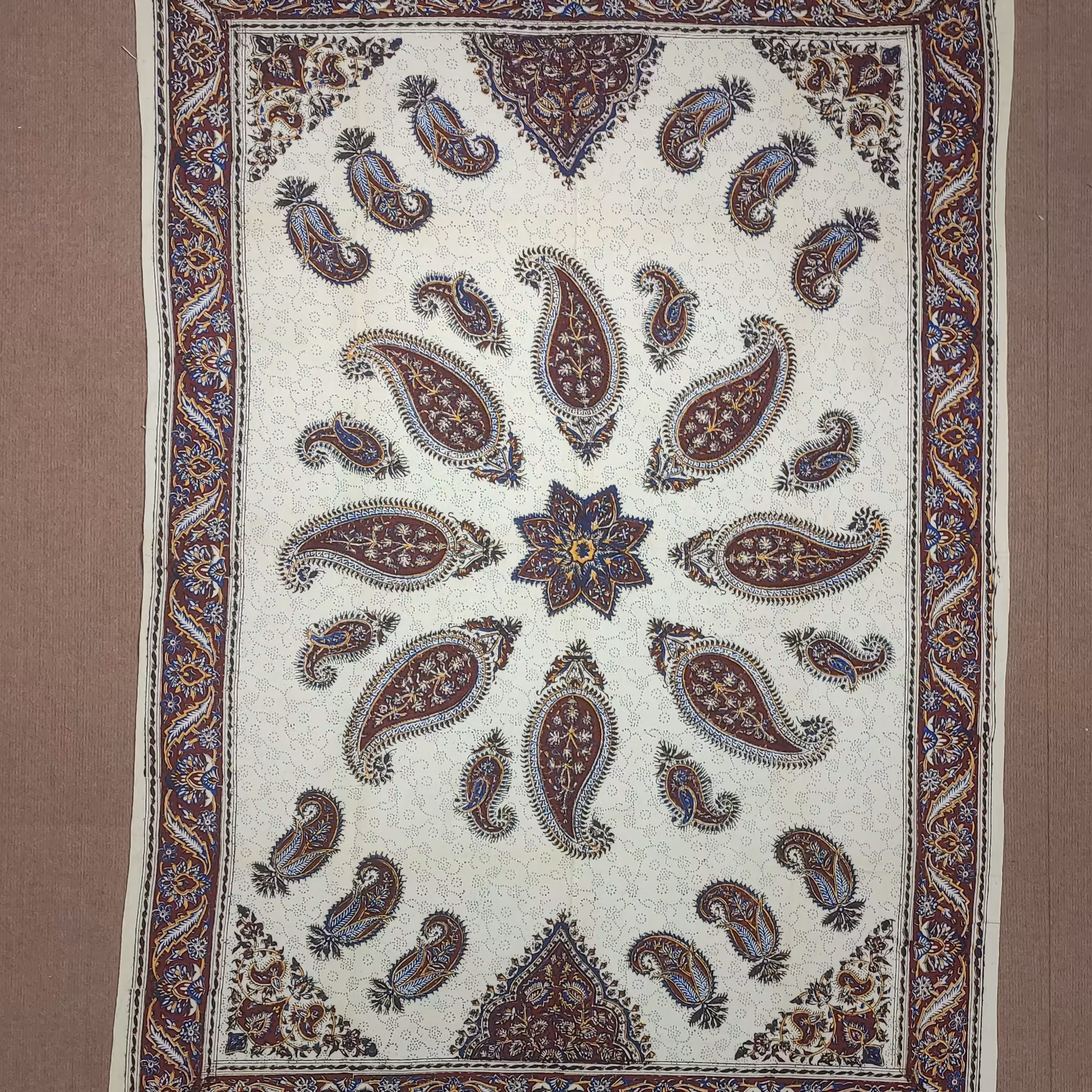 رومیزی قلمکار(طرح بوته جقه)سایز100در150