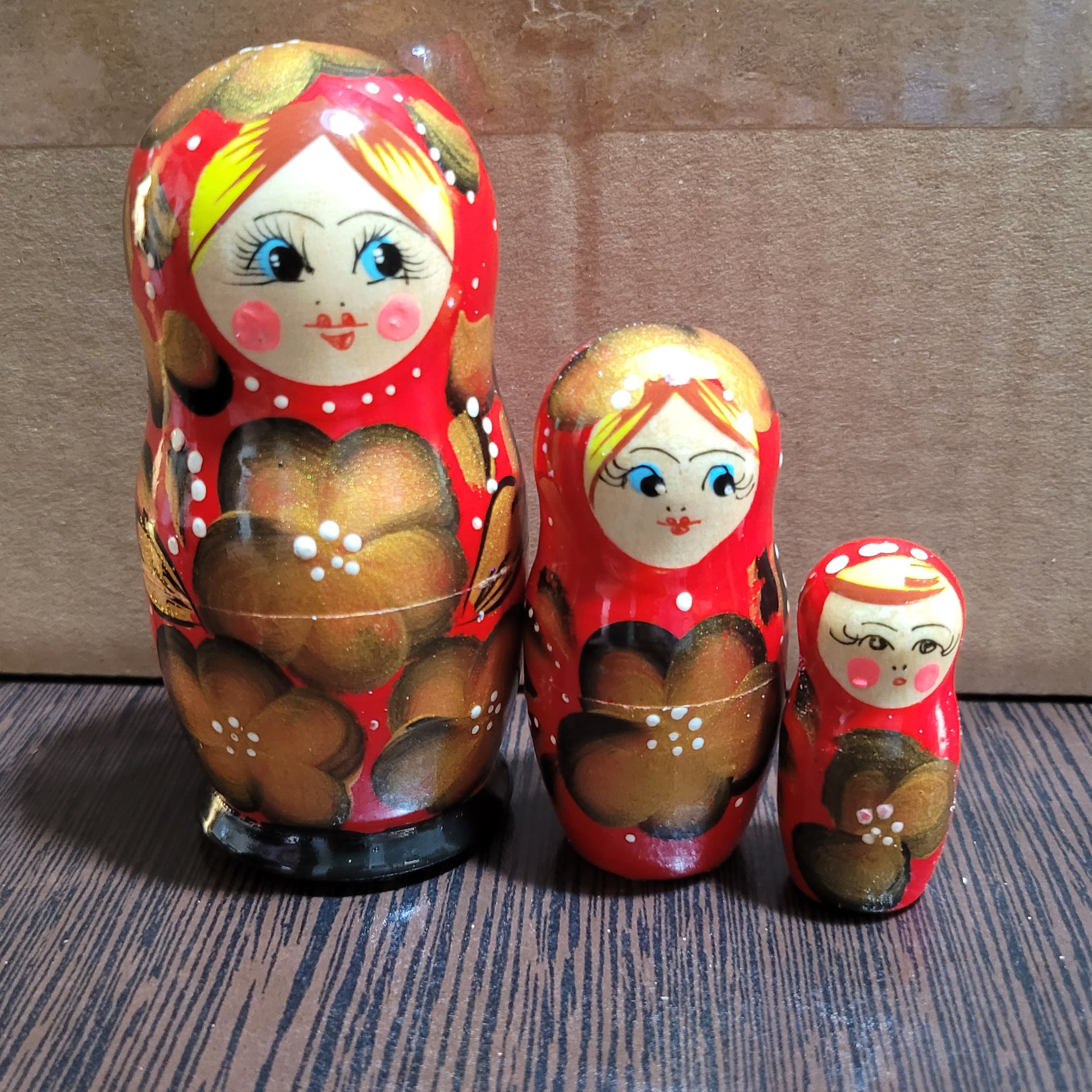 ماتروشکا روسی سایز متوسط 3 تکه ساخت روسیه
