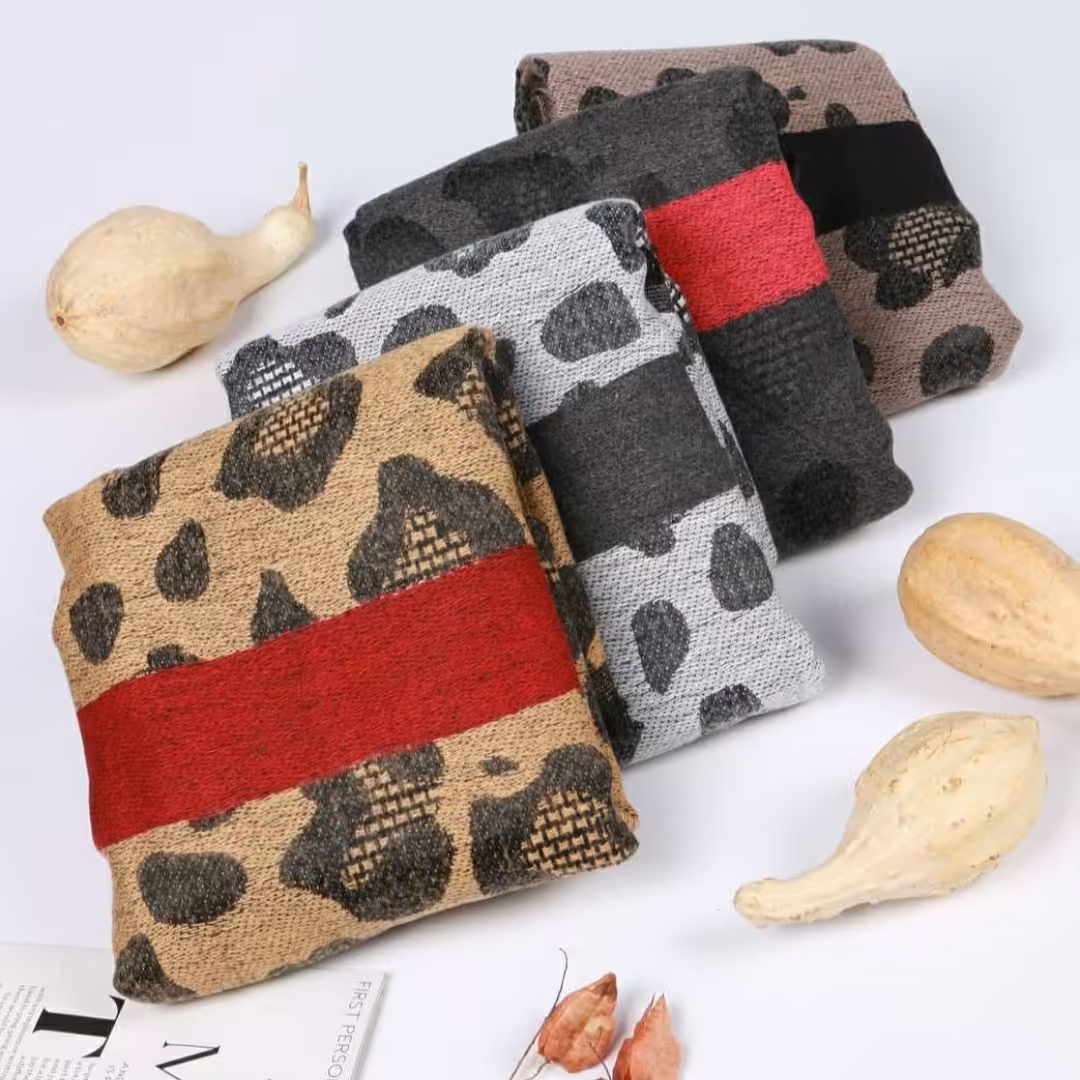 شال موهر      این شال بسیار لطیف و گرم هست و سایز حدود 200در75