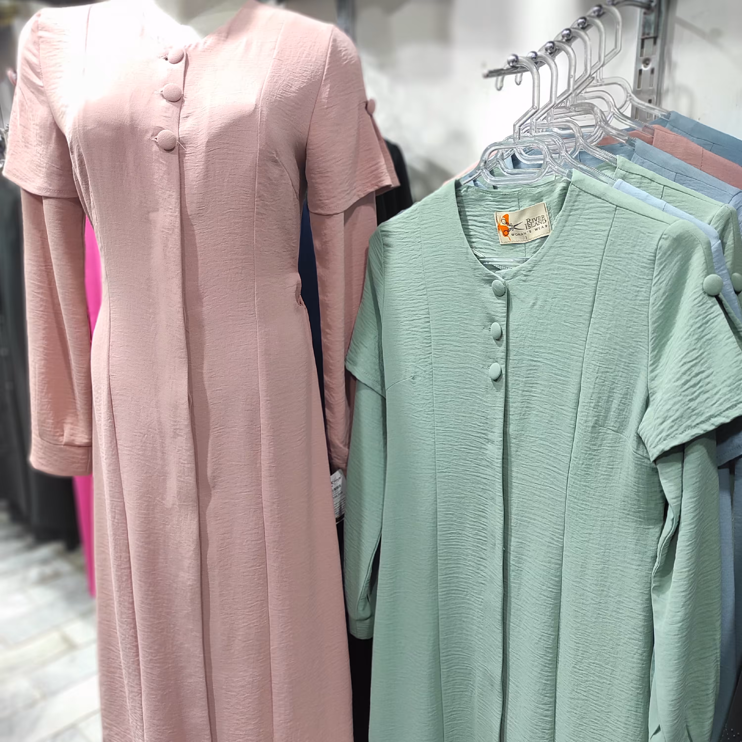 مانتو زنانه سه دکمه