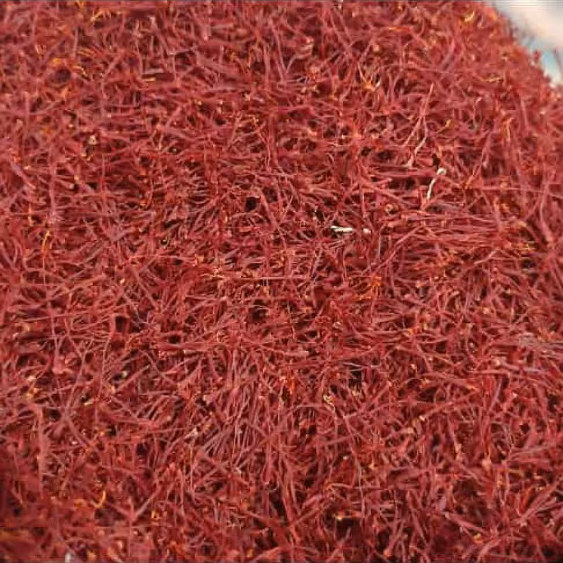 زعفران خشک سنتی نگین اتویی بسته بندی از یک گرم به بالا